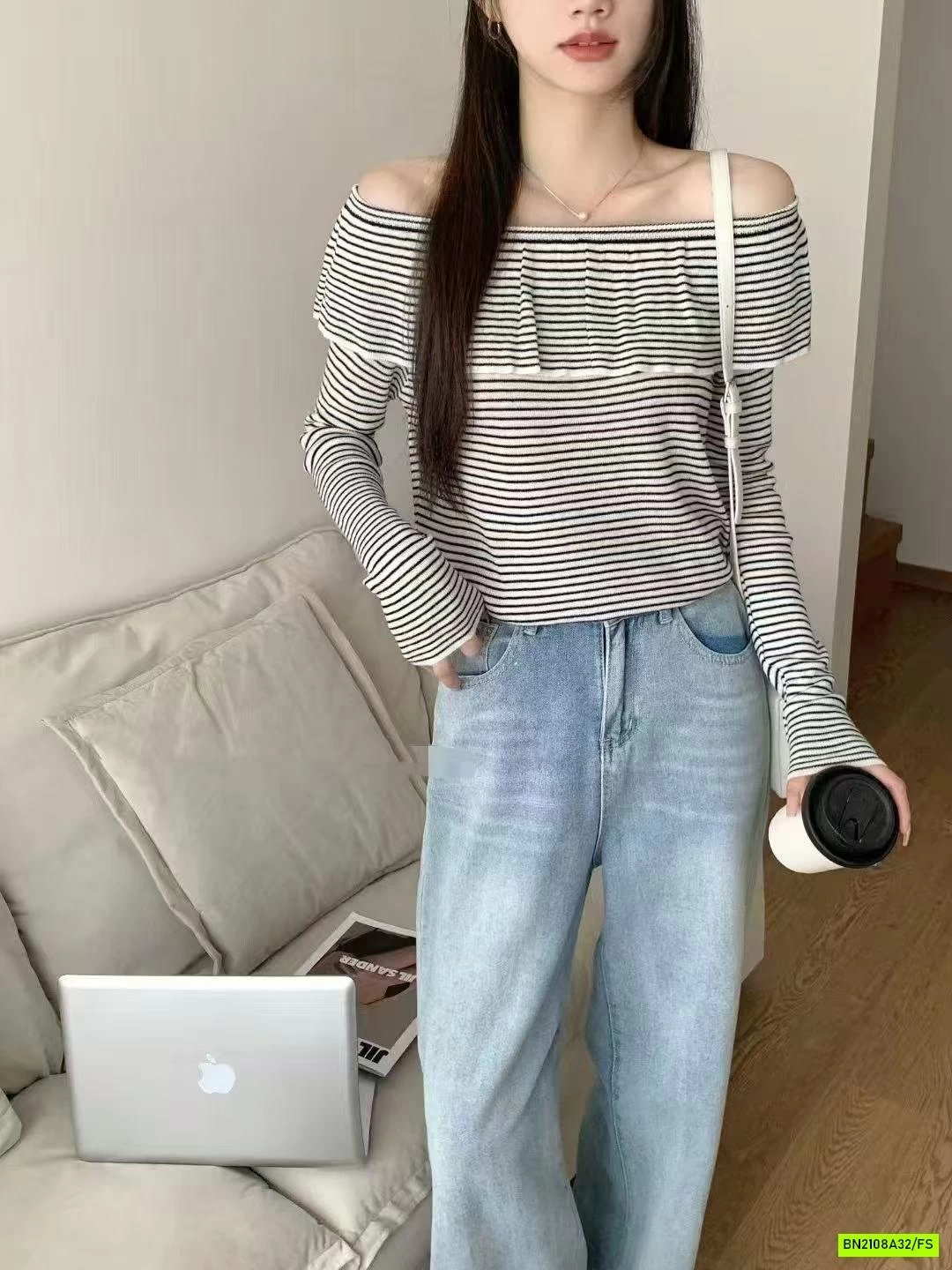 ÁO LEN MONTOGHI CỔ CHOÀNG TRỄ VAI RSSTUDIO