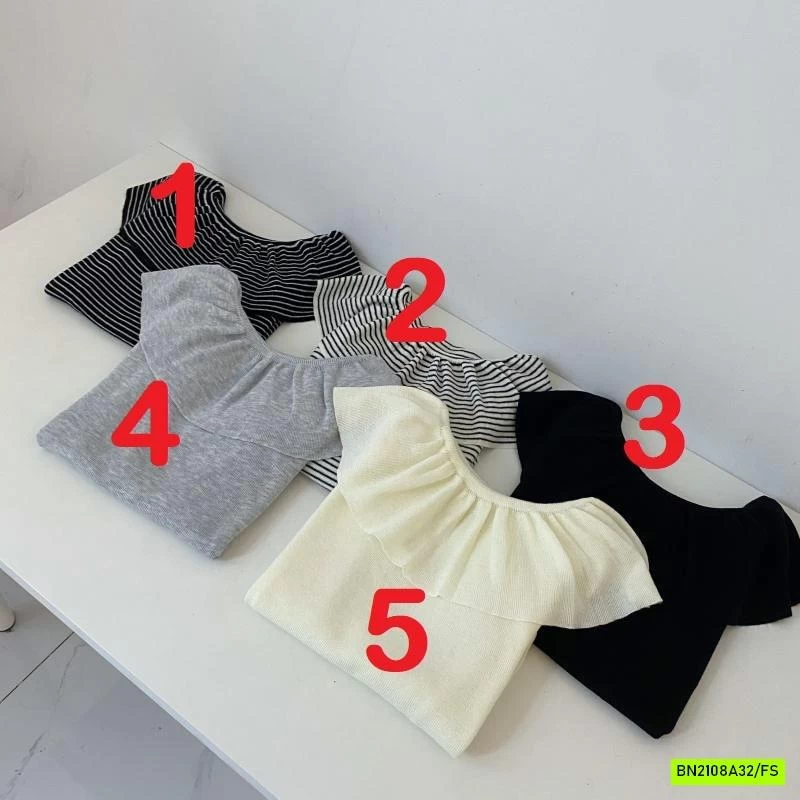 ÁO LEN MONTOGHI CỔ CHOÀNG TRỄ VAI RSSTUDIO