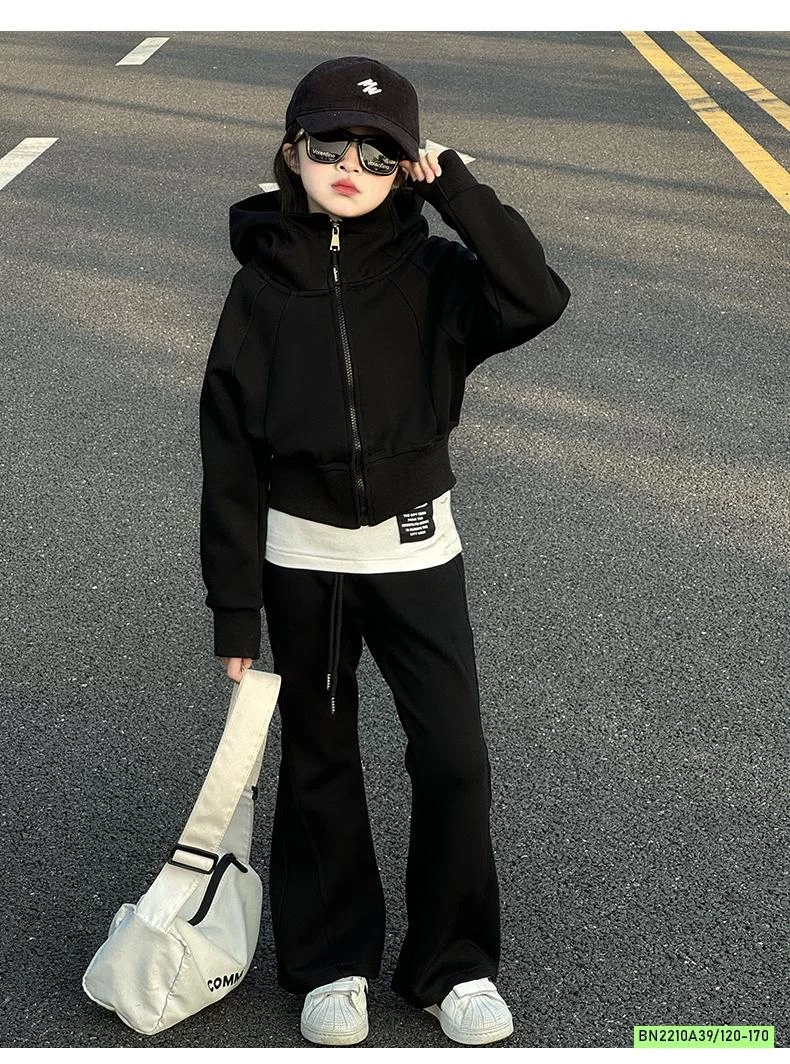 SÉT THỂ THAO ÁO KHOÁC QUẦN LOE