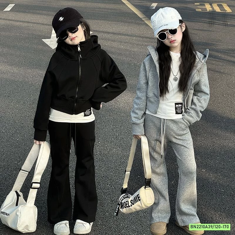 SÉT THỂ THAO ÁO KHOÁC QUẦN LOE