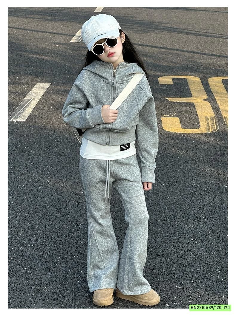 SÉT THỂ THAO ÁO KHOÁC QUẦN LOE