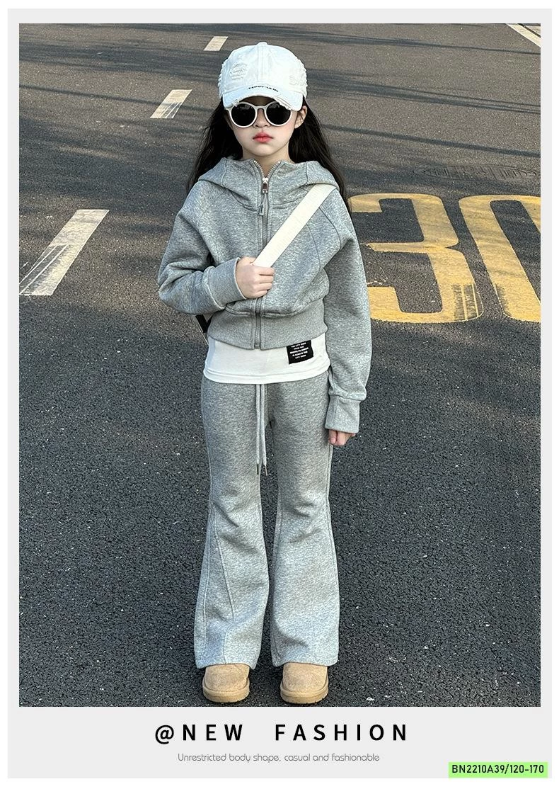 SÉT THỂ THAO ÁO KHOÁC QUẦN LOE