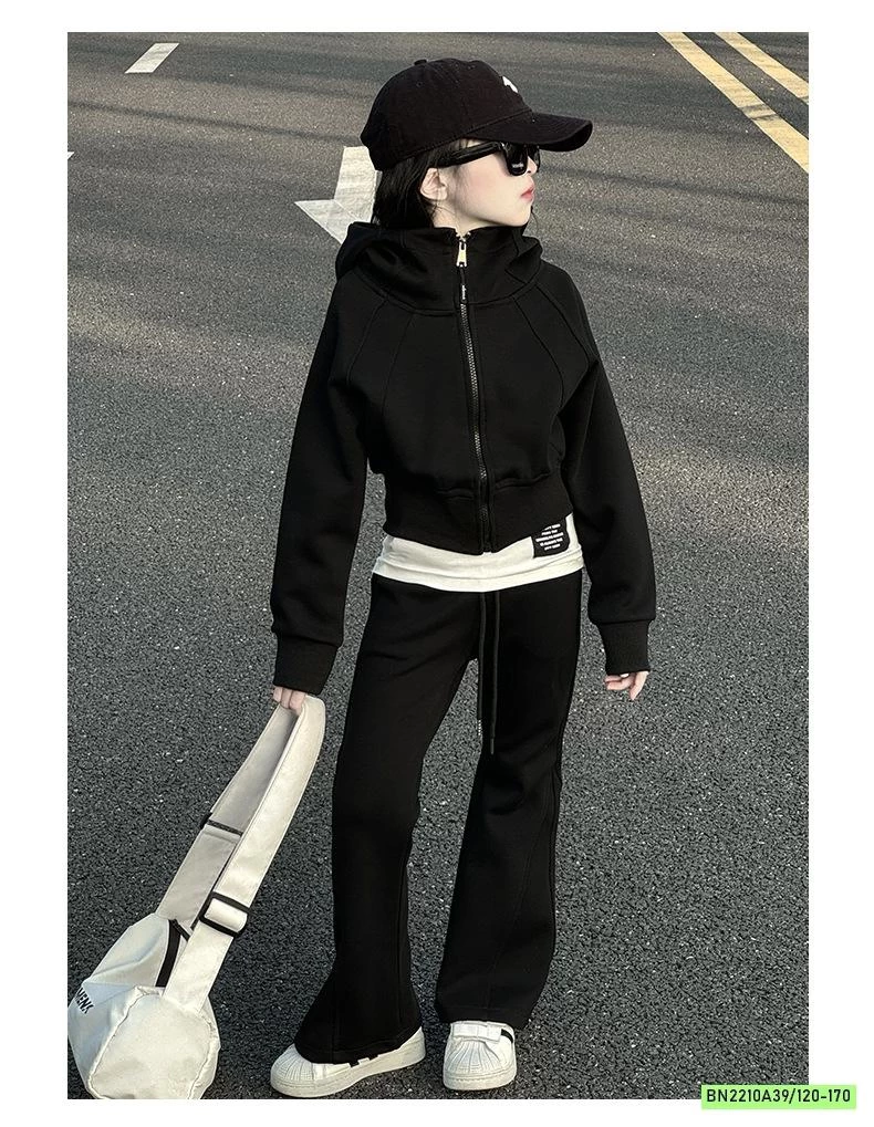 SÉT THỂ THAO ÁO KHOÁC QUẦN LOE