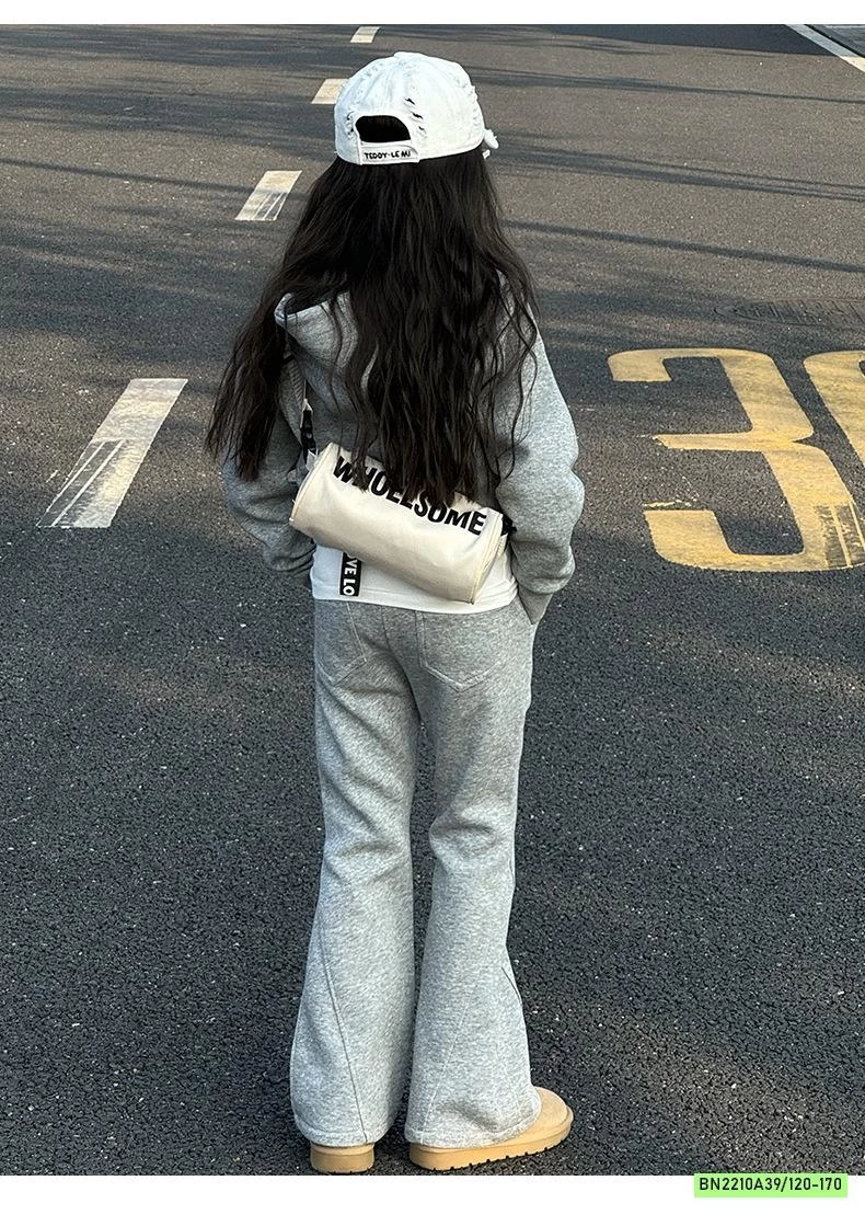 SÉT THỂ THAO ÁO KHOÁC QUẦN LOE