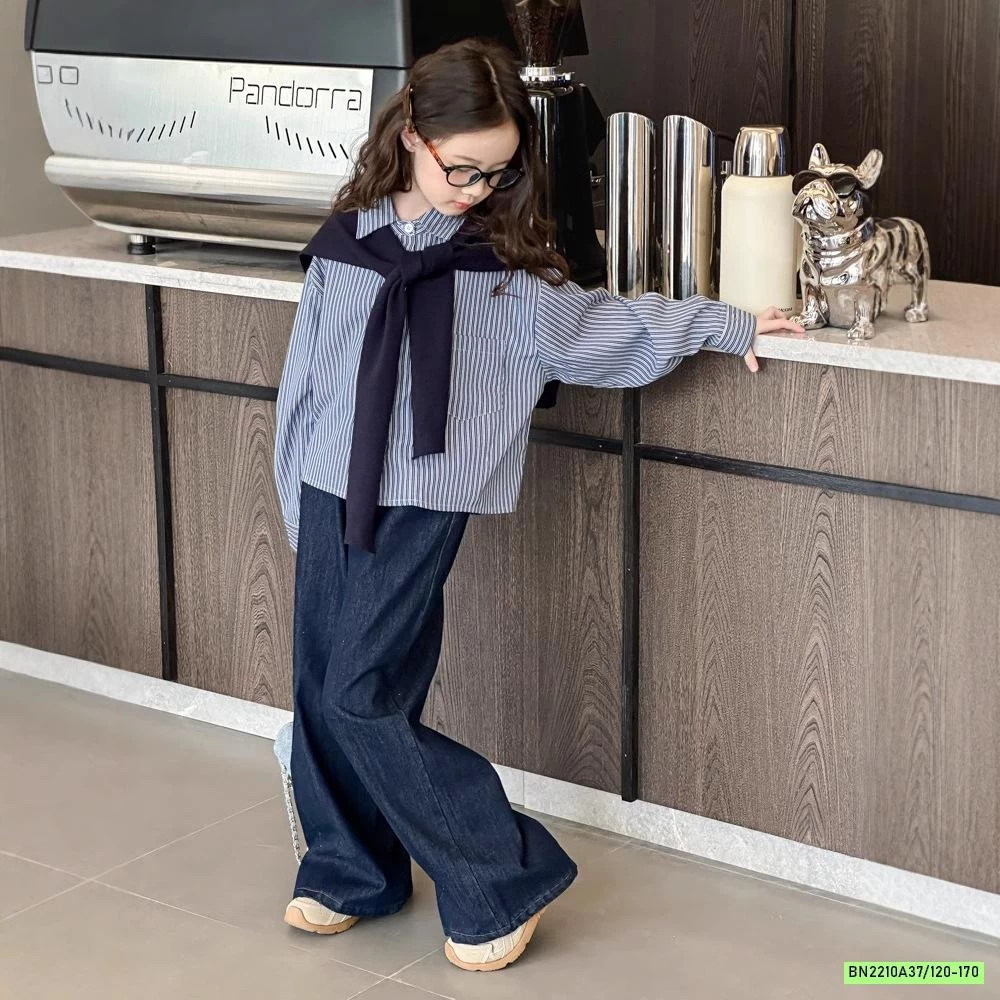 SƠ MI SỌC KÈM KHĂN MIX JEANS SUÔNG