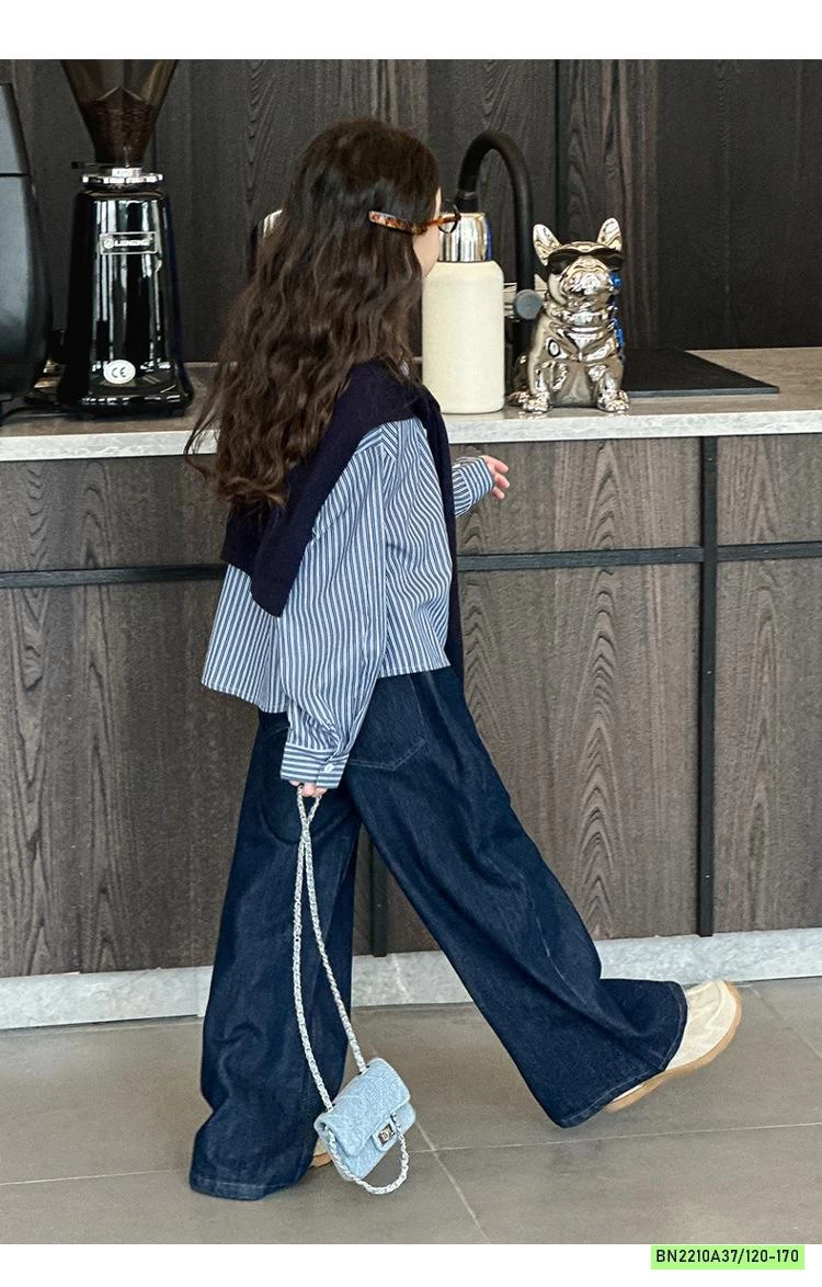 SƠ MI SỌC KÈM KHĂN MIX JEANS SUÔNG