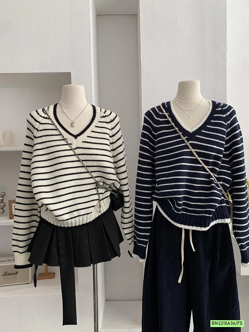 ÁO LEN DỆT KẺ NGANG CỔ V