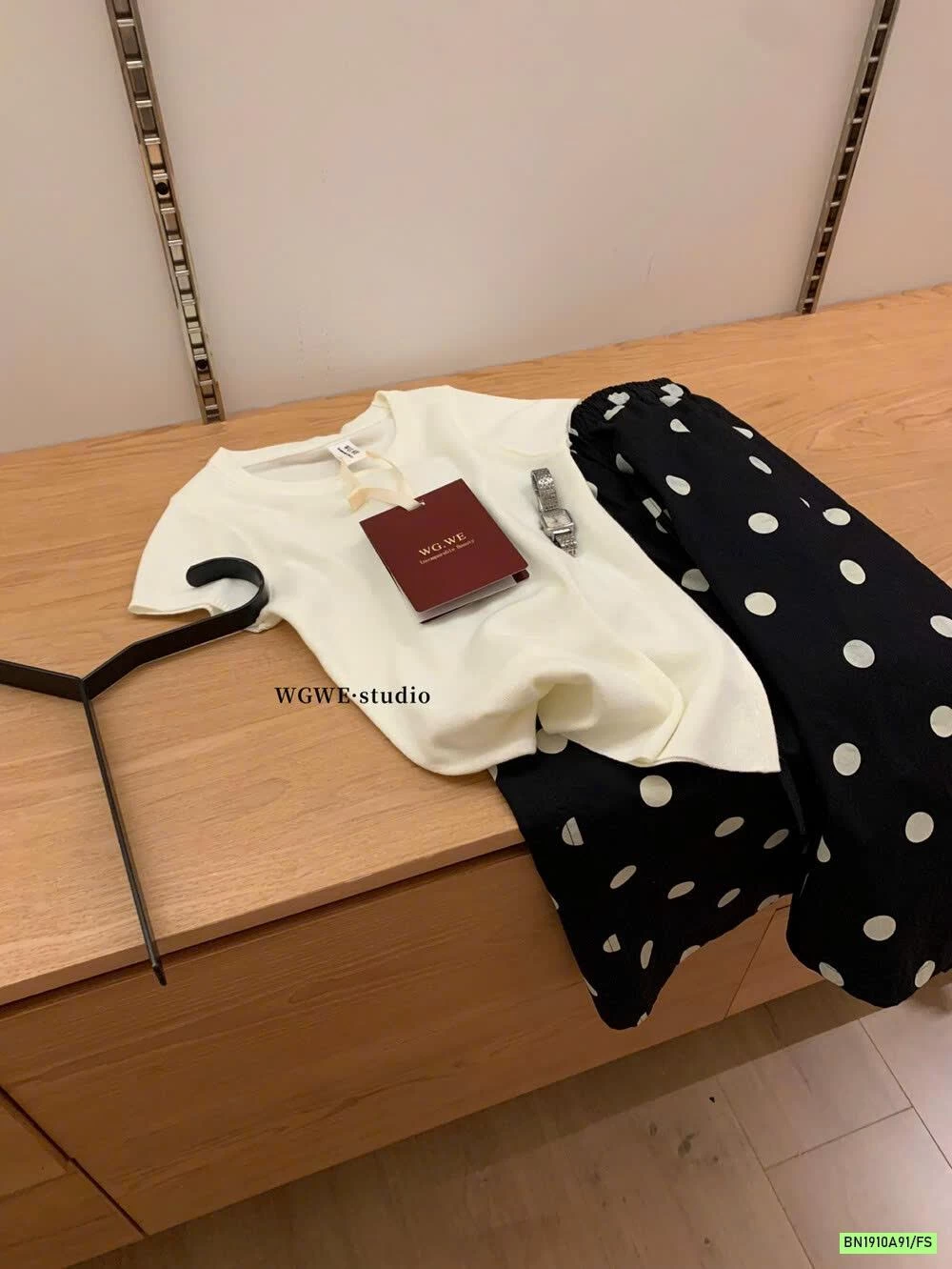 ÁO LEN GIẤY TAY HẾN WGWE7567