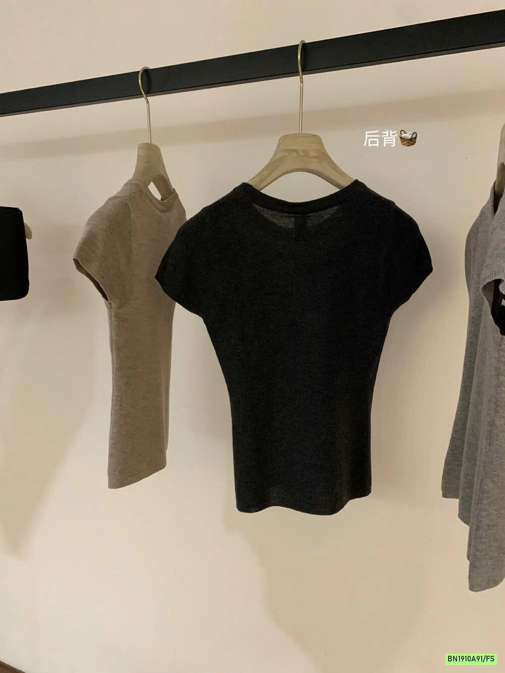 ÁO LEN GIẤY TAY HẾN WGWE7567