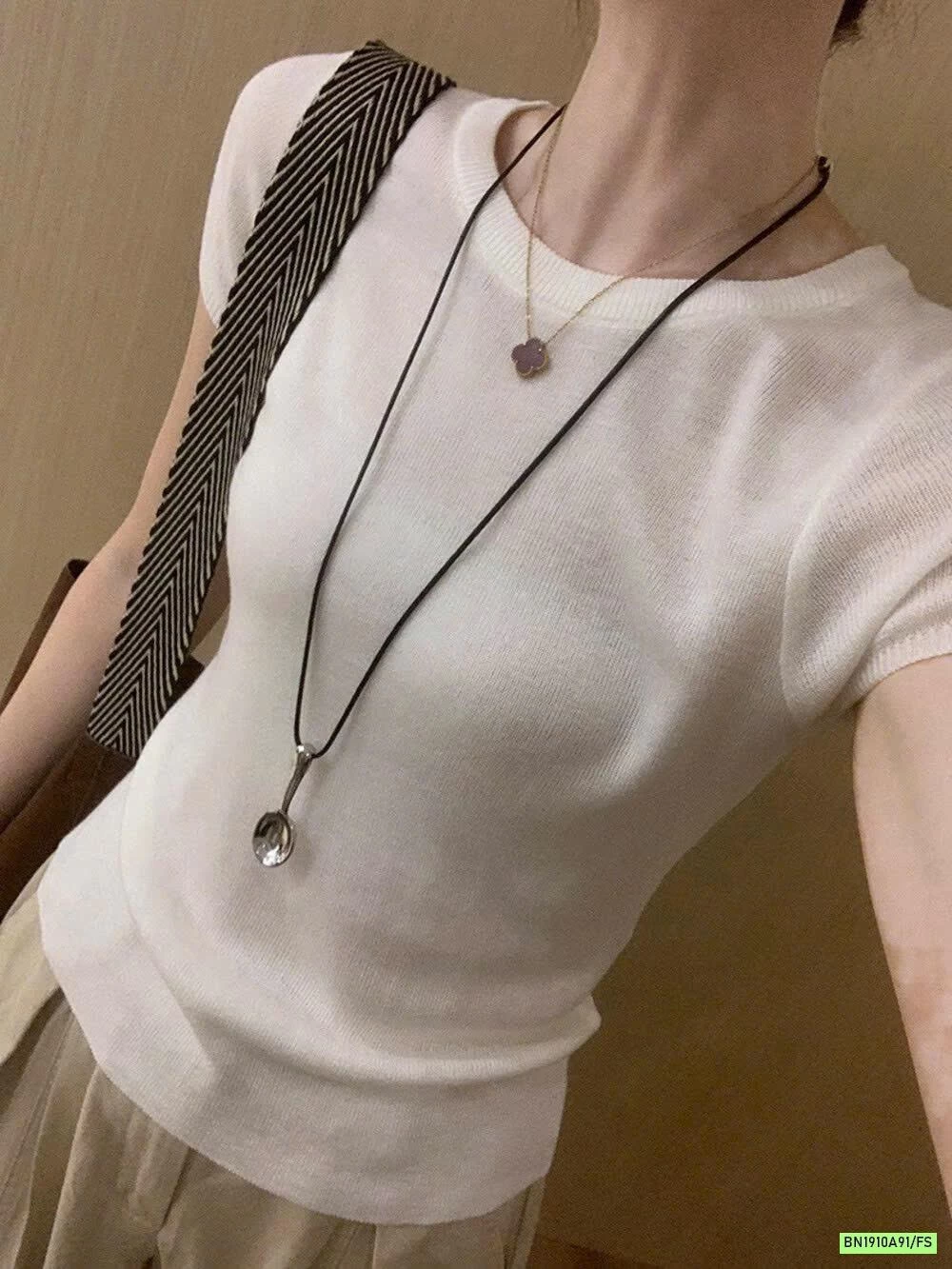 ÁO LEN GIẤY TAY HẾN WGWE7567