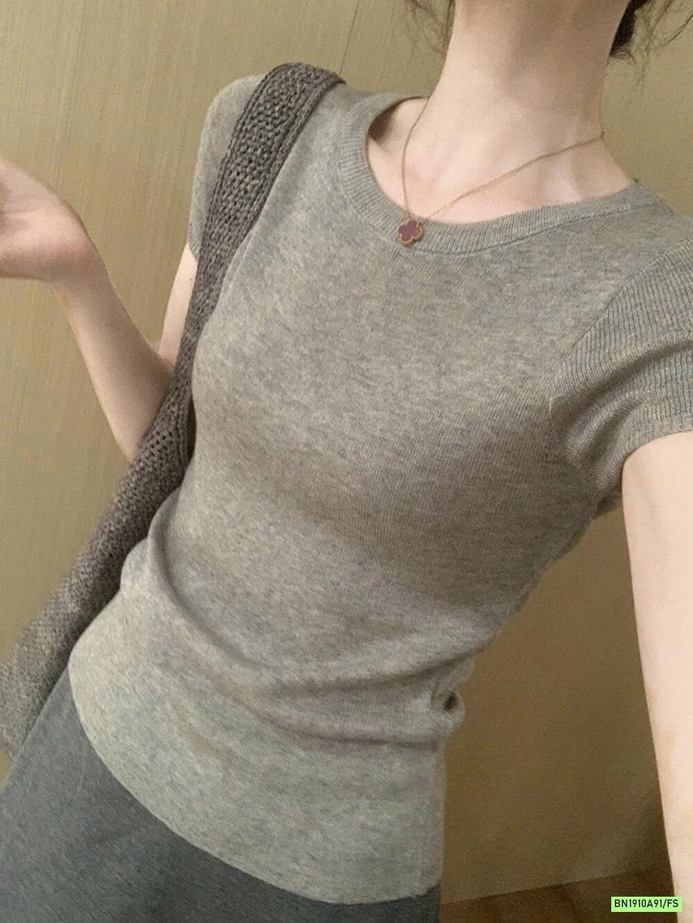 ÁO LEN GIẤY TAY HẾN WGWE7567