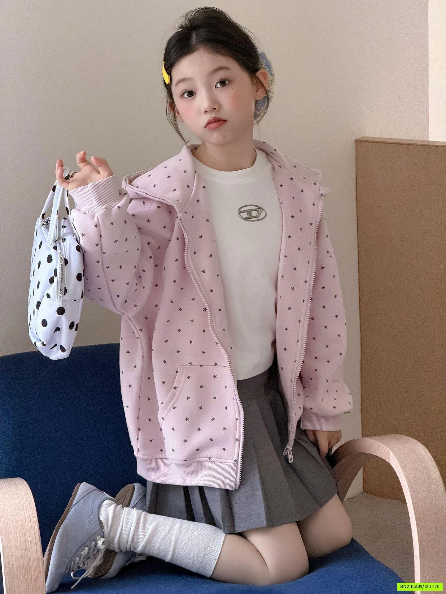 KHOÁC COTTON HỒNG CHẤM BI BÉ GÁI