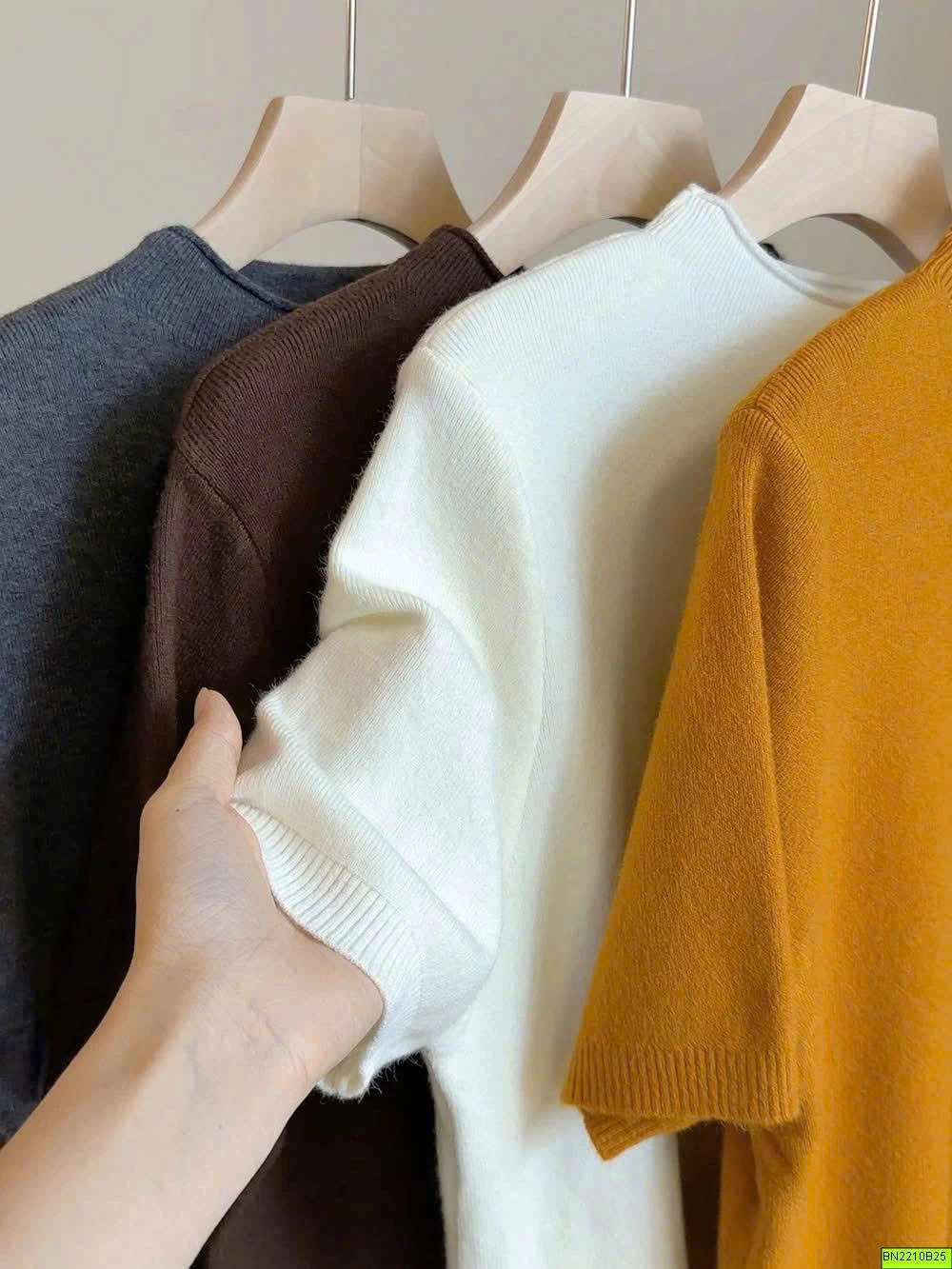 ÁO LEN CỔ TRÒN TAY NGẮN BASIC ANNA