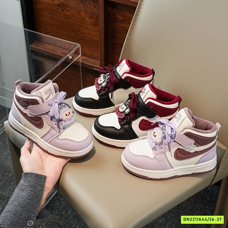 GIÀY THỂ THAO CAO CỔ LABUBU LÓT LÔNG