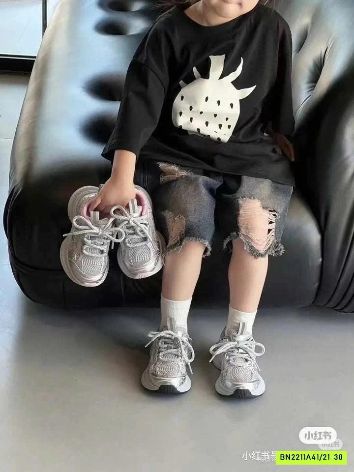 GIÀY SNEAKER SIÊU NHẸ