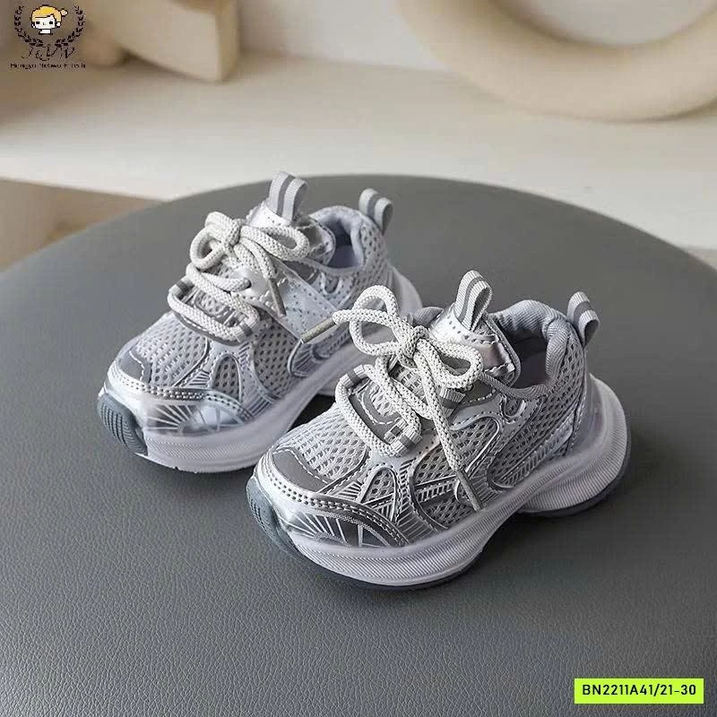 GIÀY SNEAKER SIÊU NHẸ