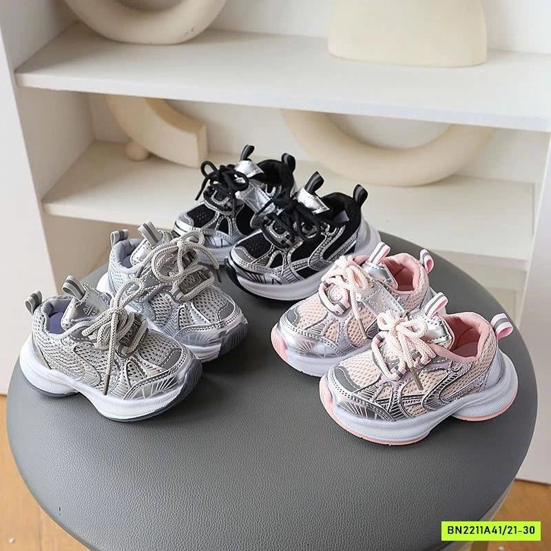 GIÀY SNEAKER SIÊU NHẸ