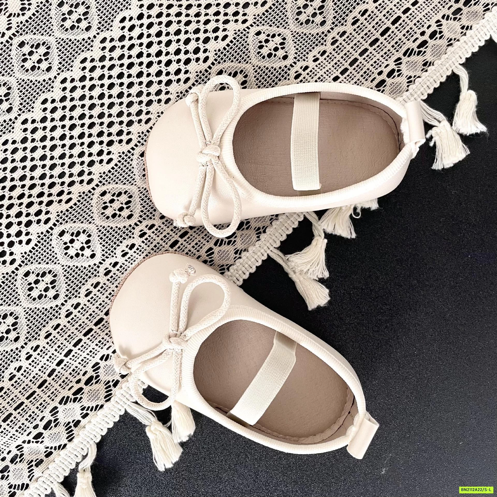 GIÀY BÚP BÊ TẬP ĐI GẮN NƠ