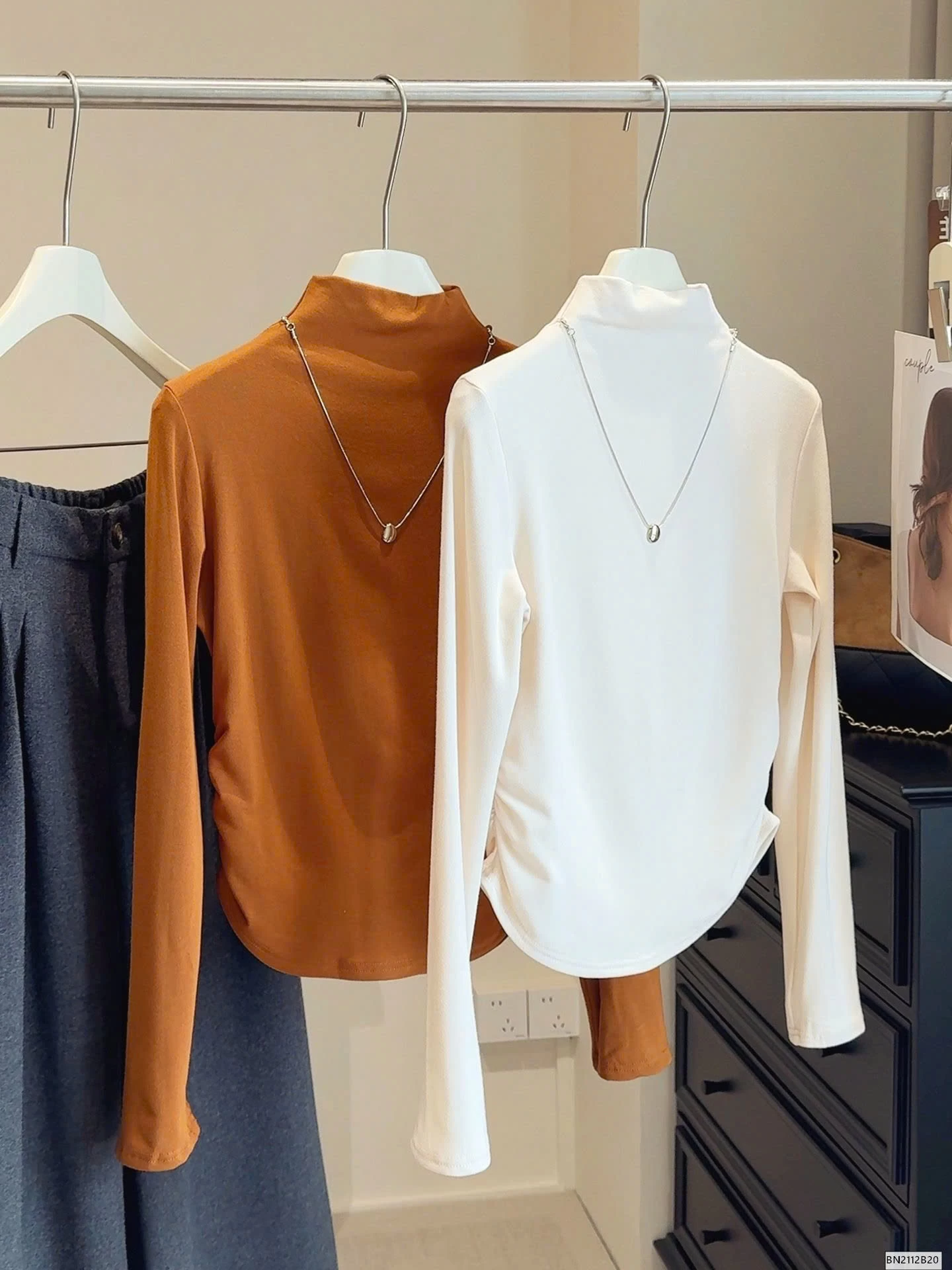 ÁO GIỮ NHIỆT RÚT EO