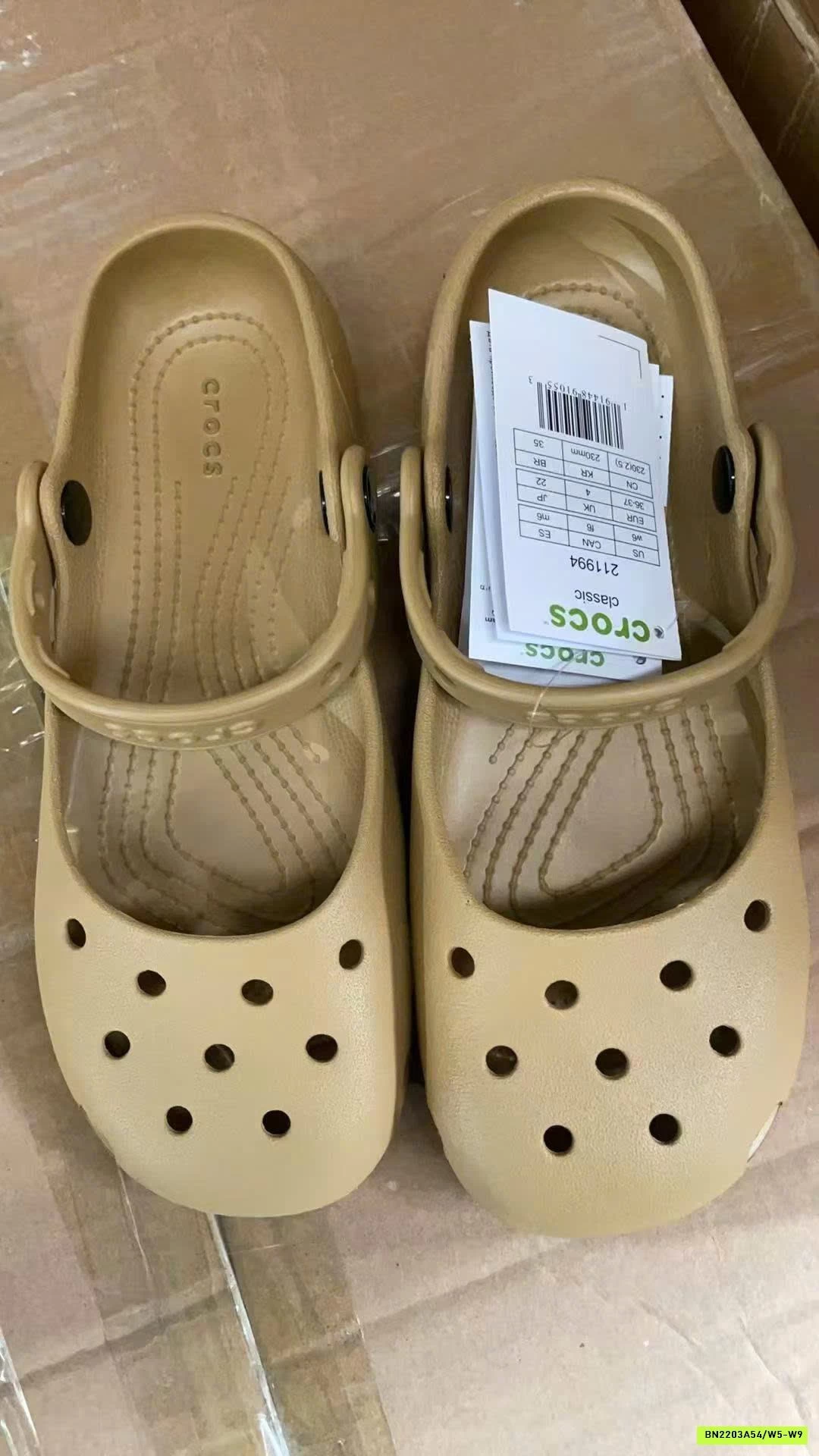 GIÀY BỆT CROCS NÂU
