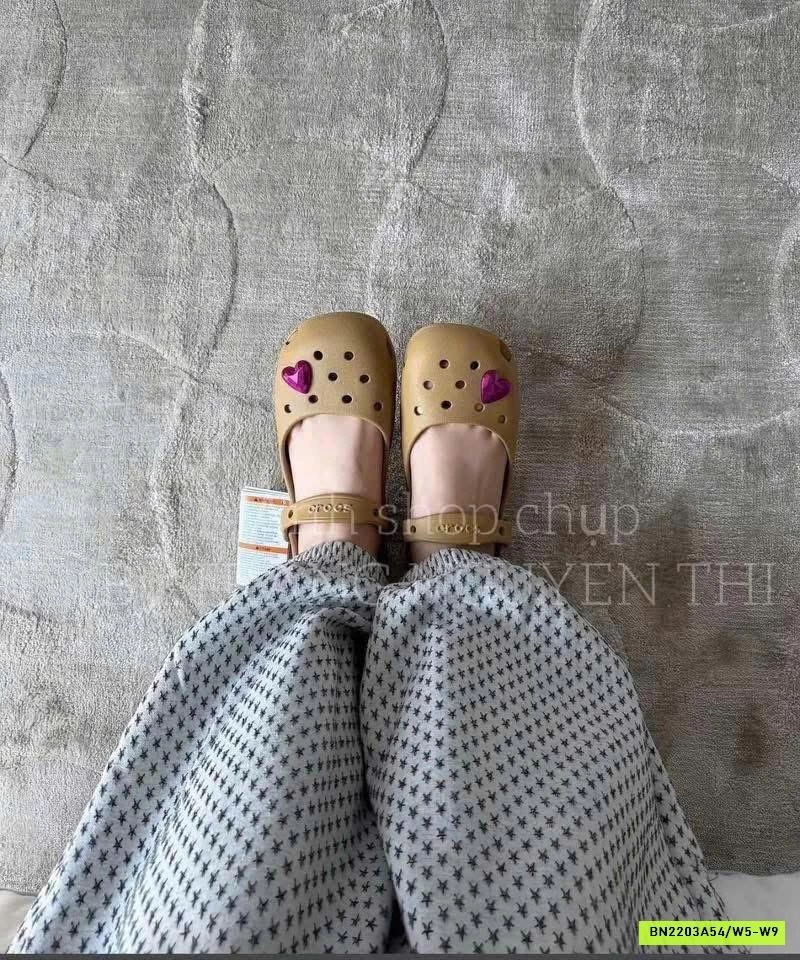GIÀY BỆT CROCS NÂU