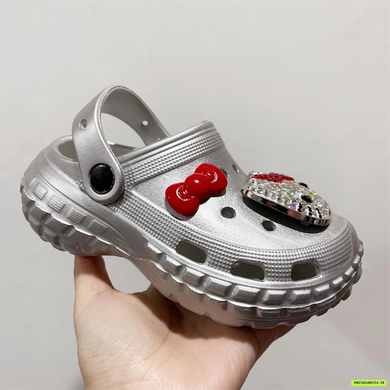 CROCS BẠC CHARM KITTY