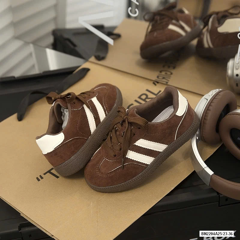 GIÀY TT 2 SỌC GIẢ DA LỘN