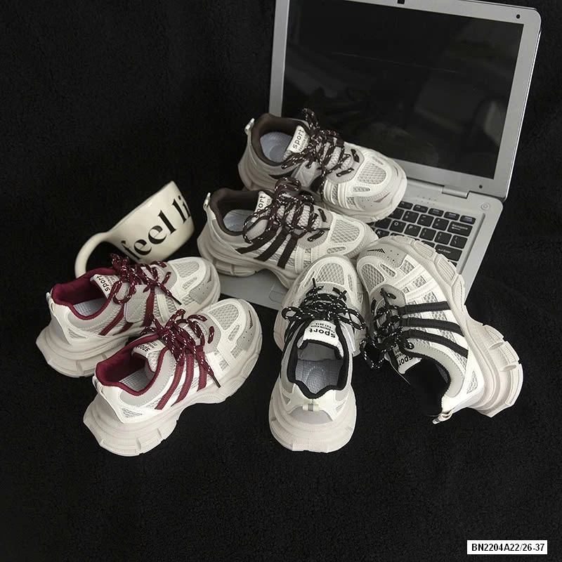 GIÀY THỂ THAO ĐẾ SÓNG