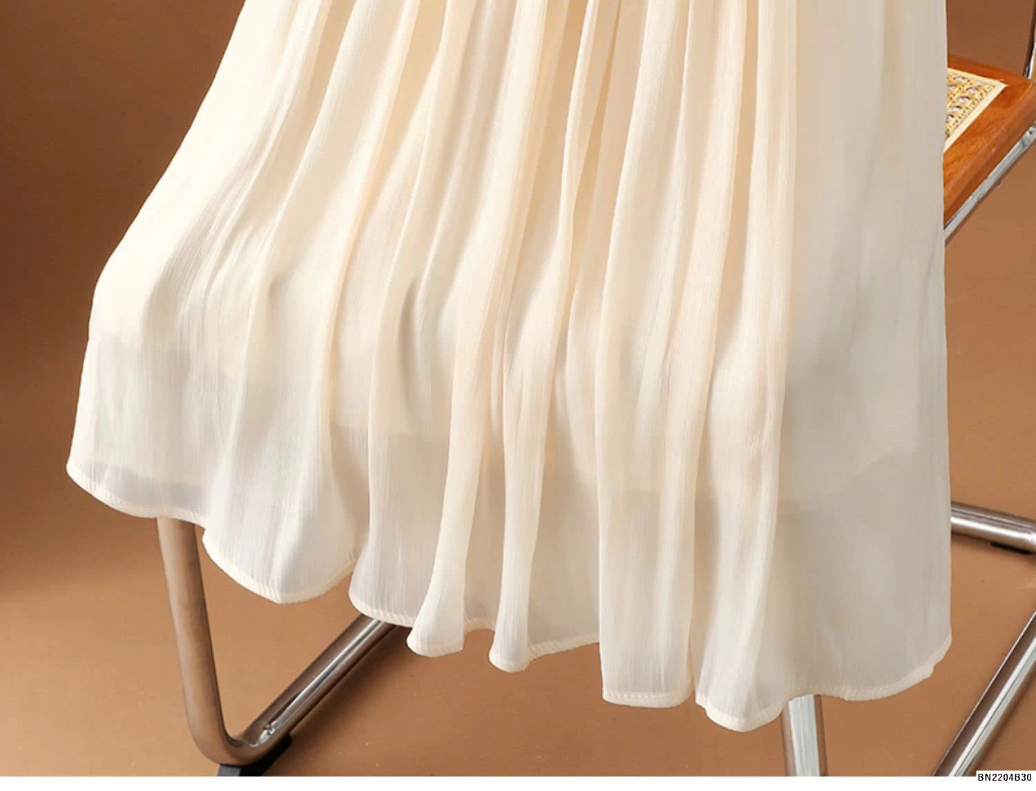 CHÂN VÁY LỤA BASIC