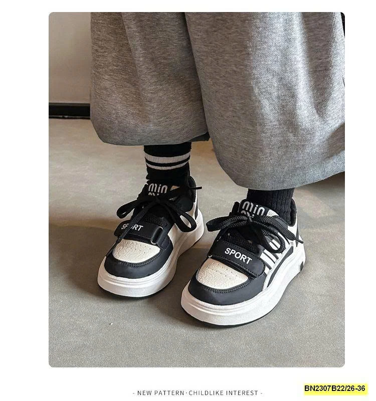 GIẦY THỂ THAO BÉ TRAI ĐỘN ĐẾ