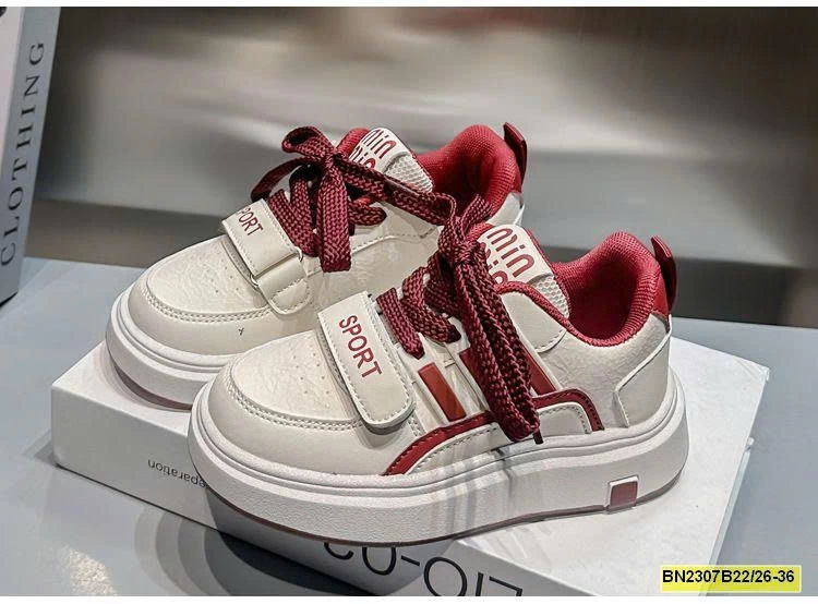 GIẦY THỂ THAO BÉ TRAI ĐỘN ĐẾ