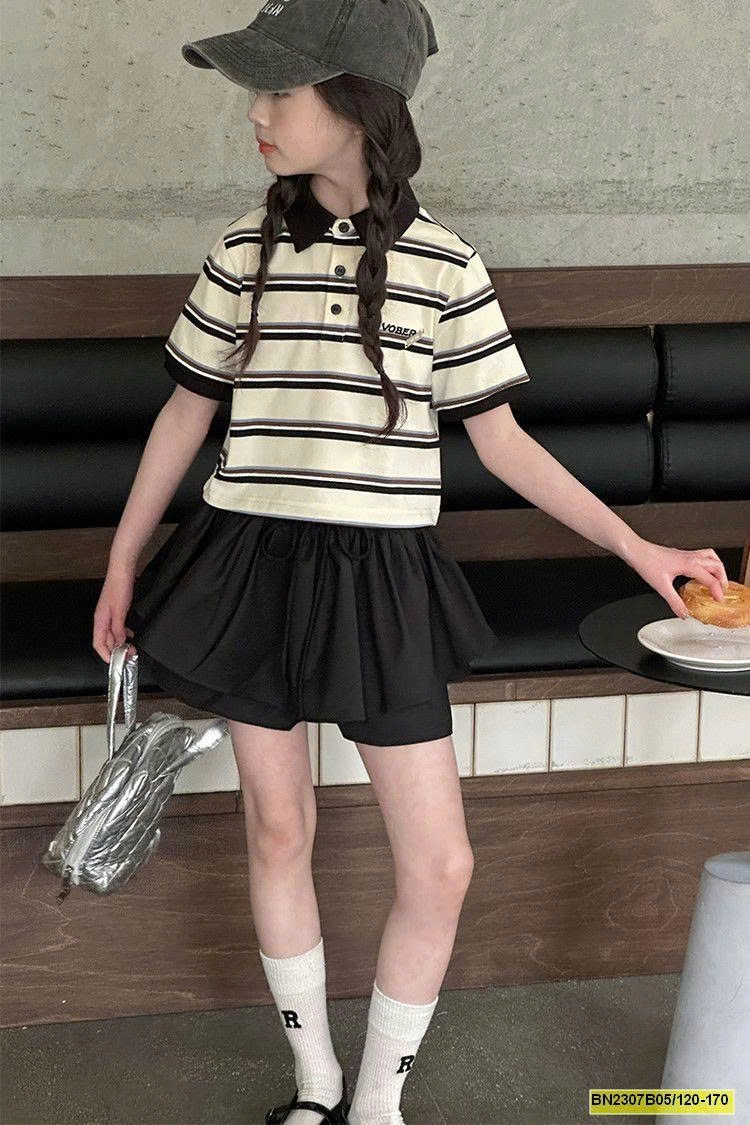 SÉT POLO KẺ MIX QUẦN VÁY ĐEN