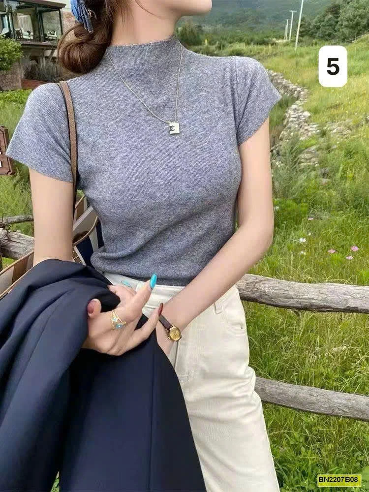 ÁO MONTOGHI CỔ LỌ