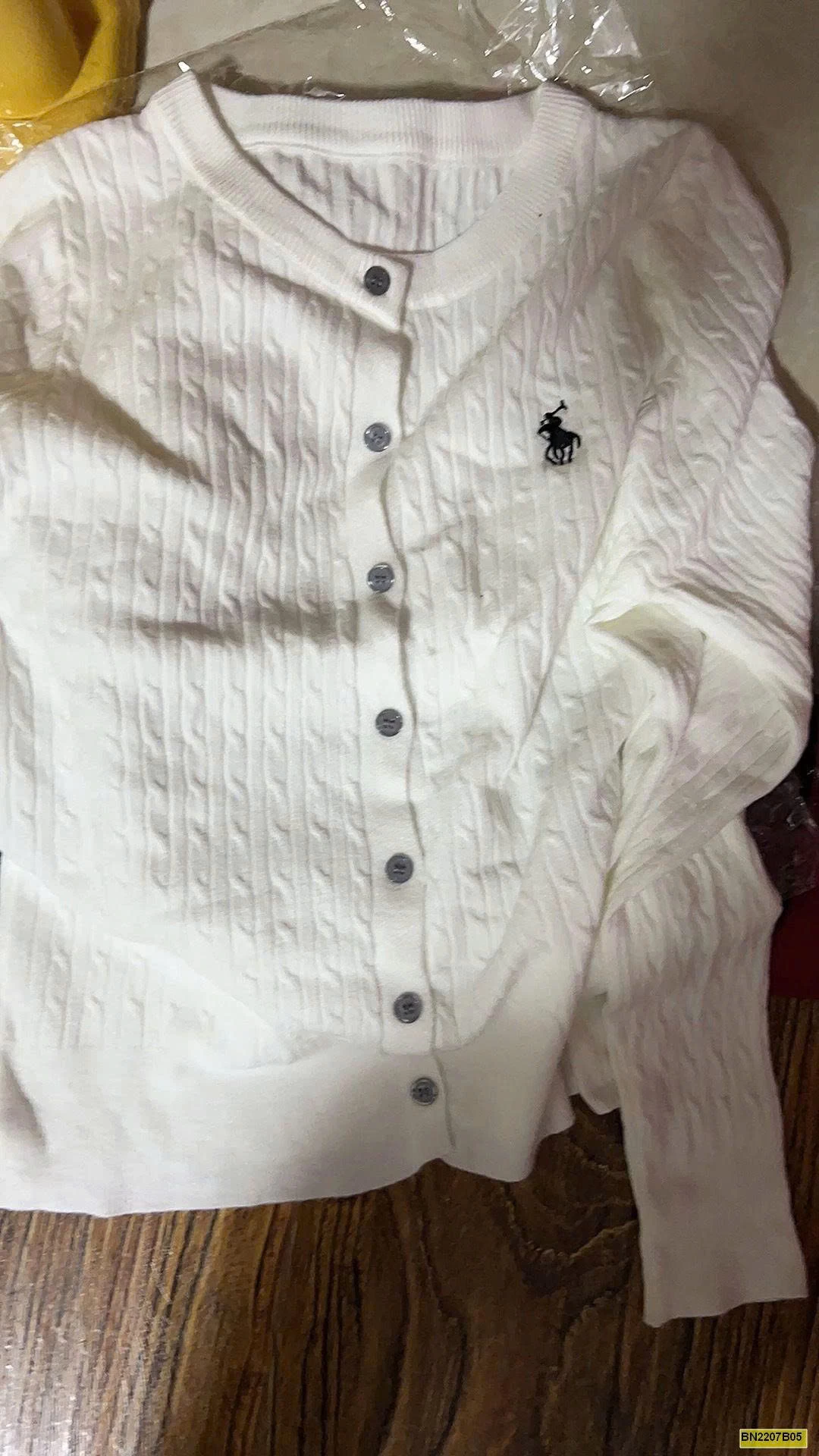 ÁO CARDIGAN LEN THÊU NGỰA