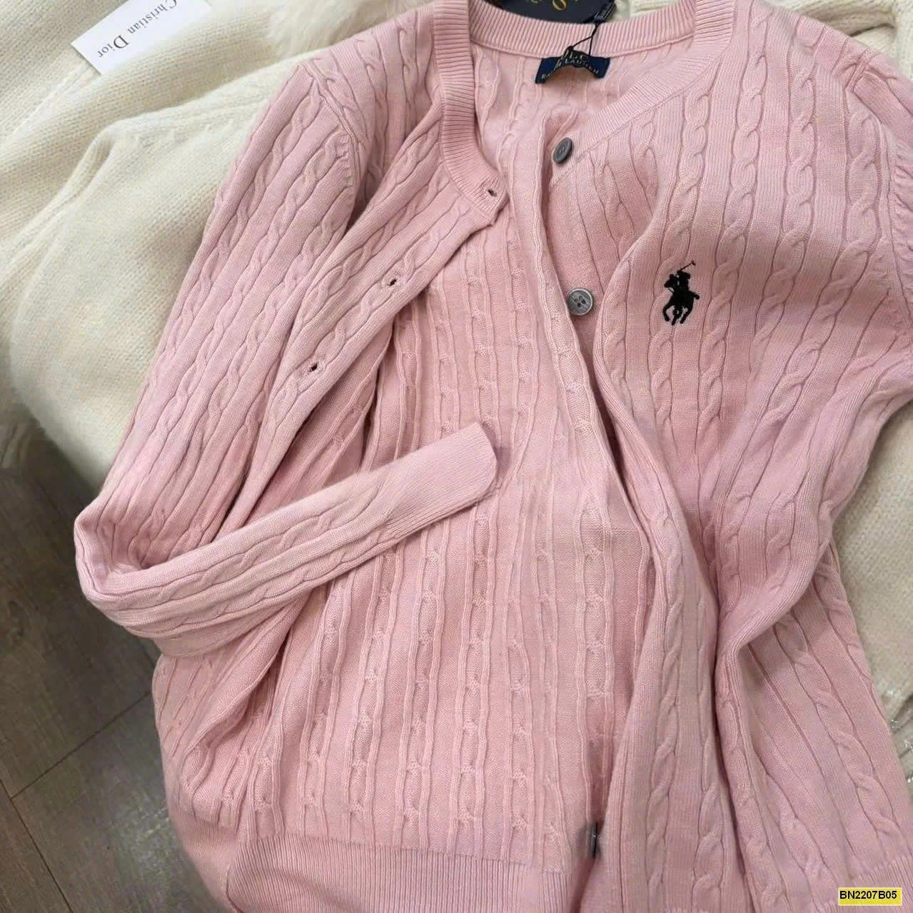 ÁO CARDIGAN LEN THÊU NGỰA