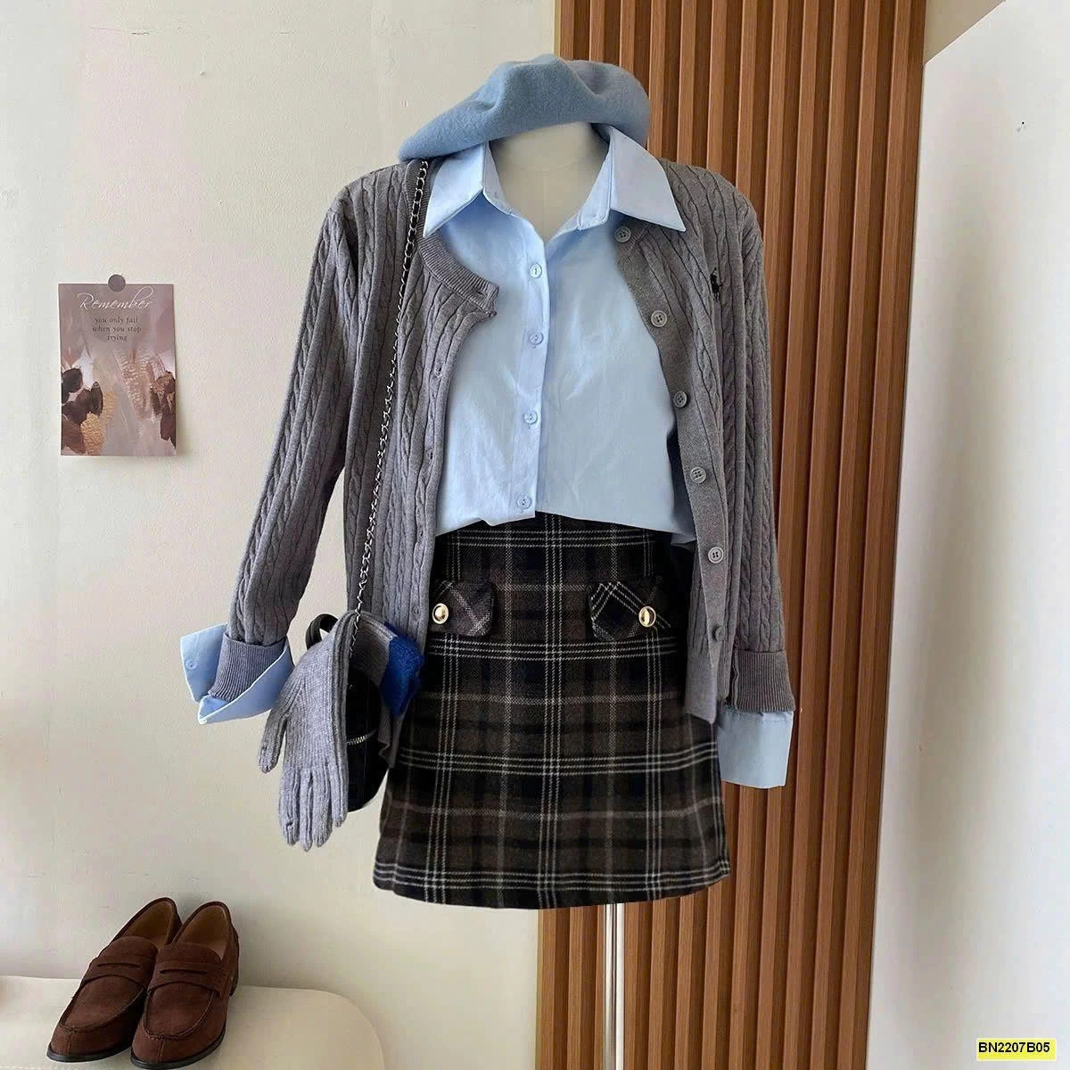 ÁO CARDIGAN LEN THÊU NGỰA