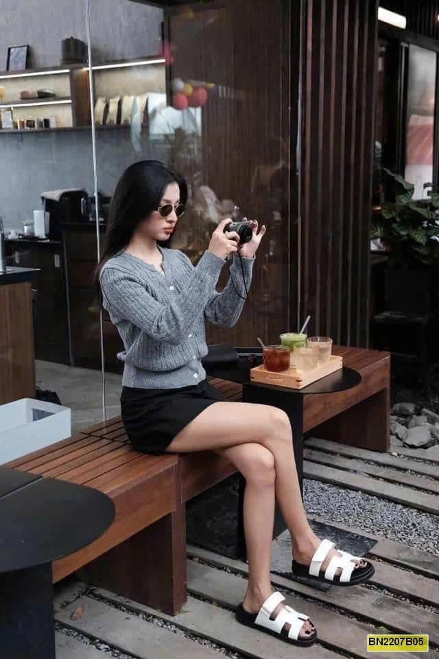 ÁO CARDIGAN LEN THÊU NGỰA