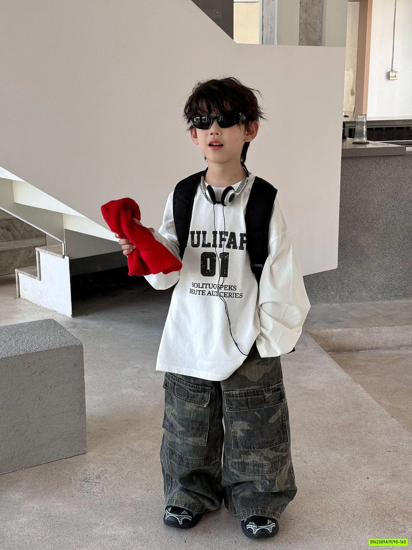 ÁO THUN TRẮNG SỐ 01