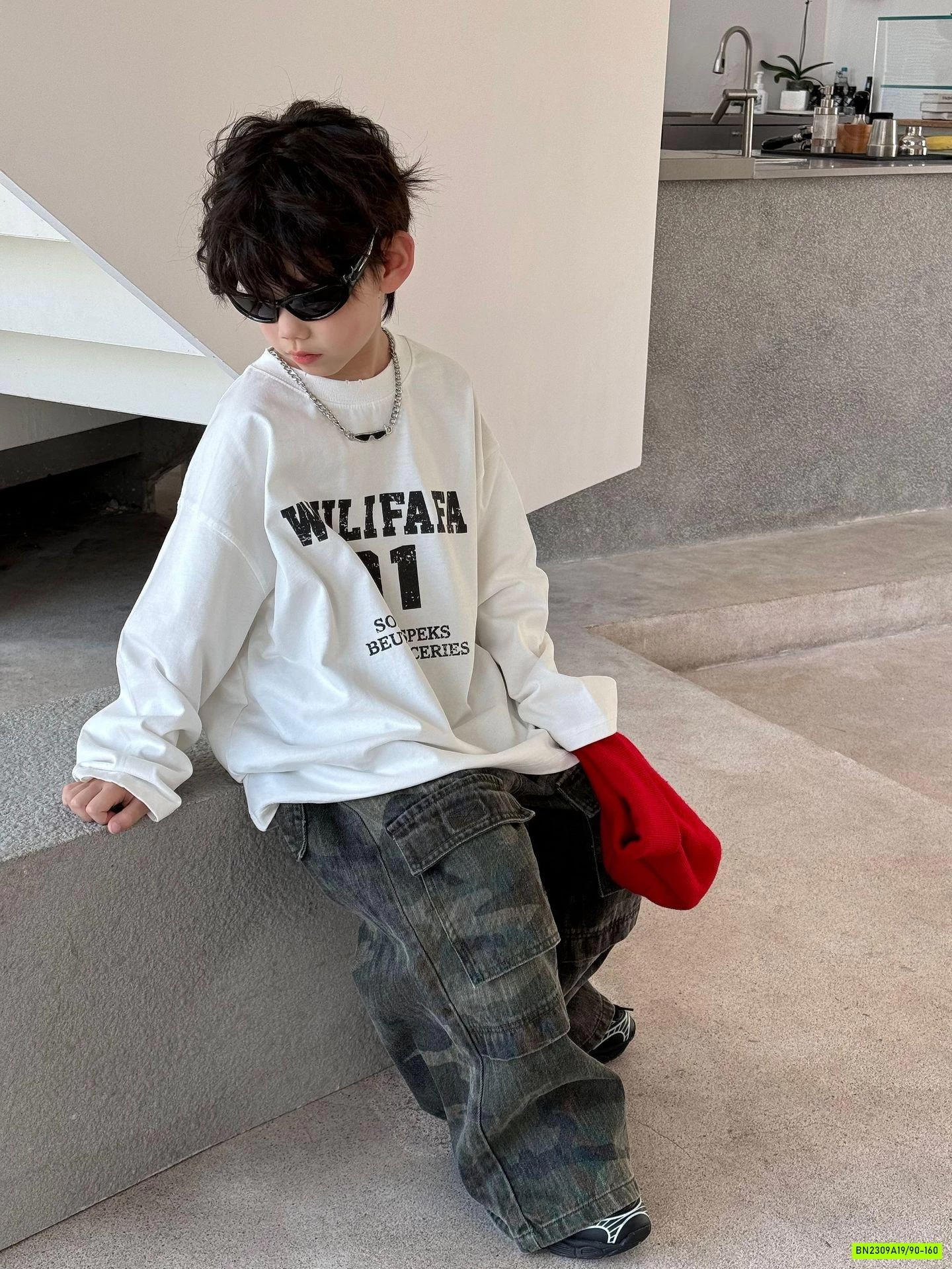 ÁO THUN TRẮNG SỐ 01