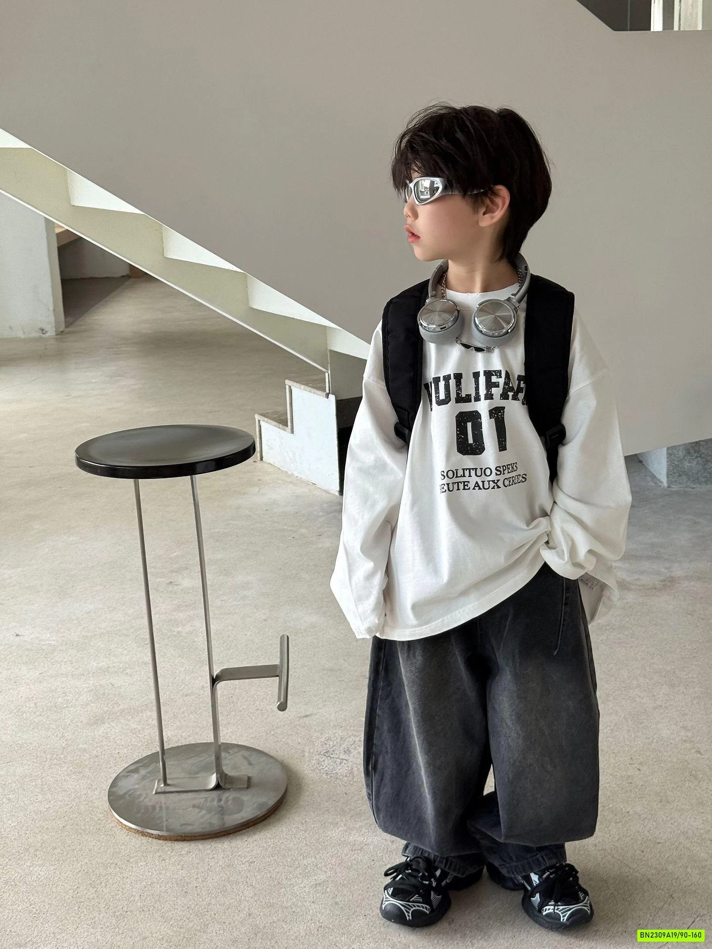 ÁO THUN TRẮNG SỐ 01