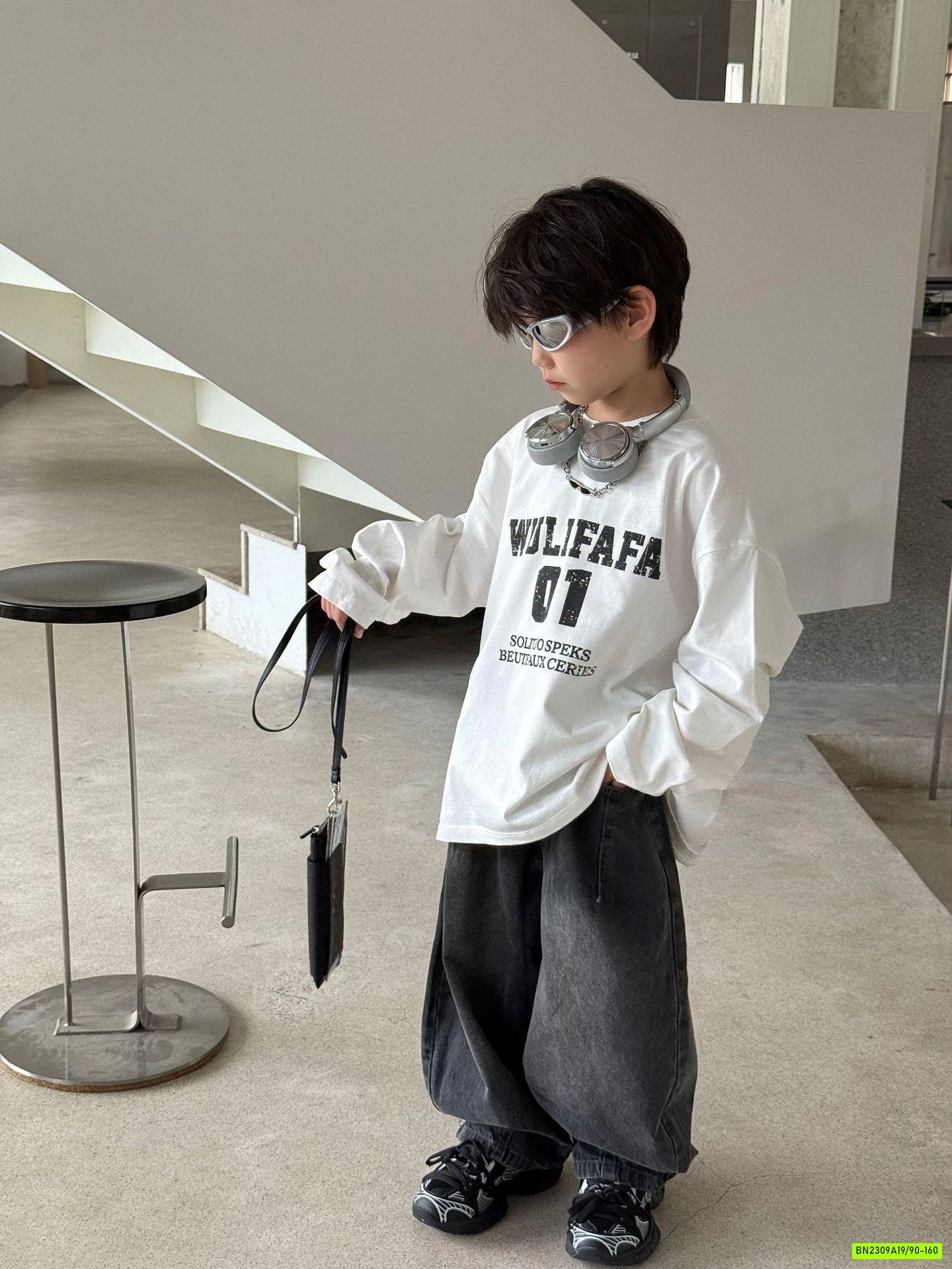 ÁO THUN TRẮNG SỐ 01