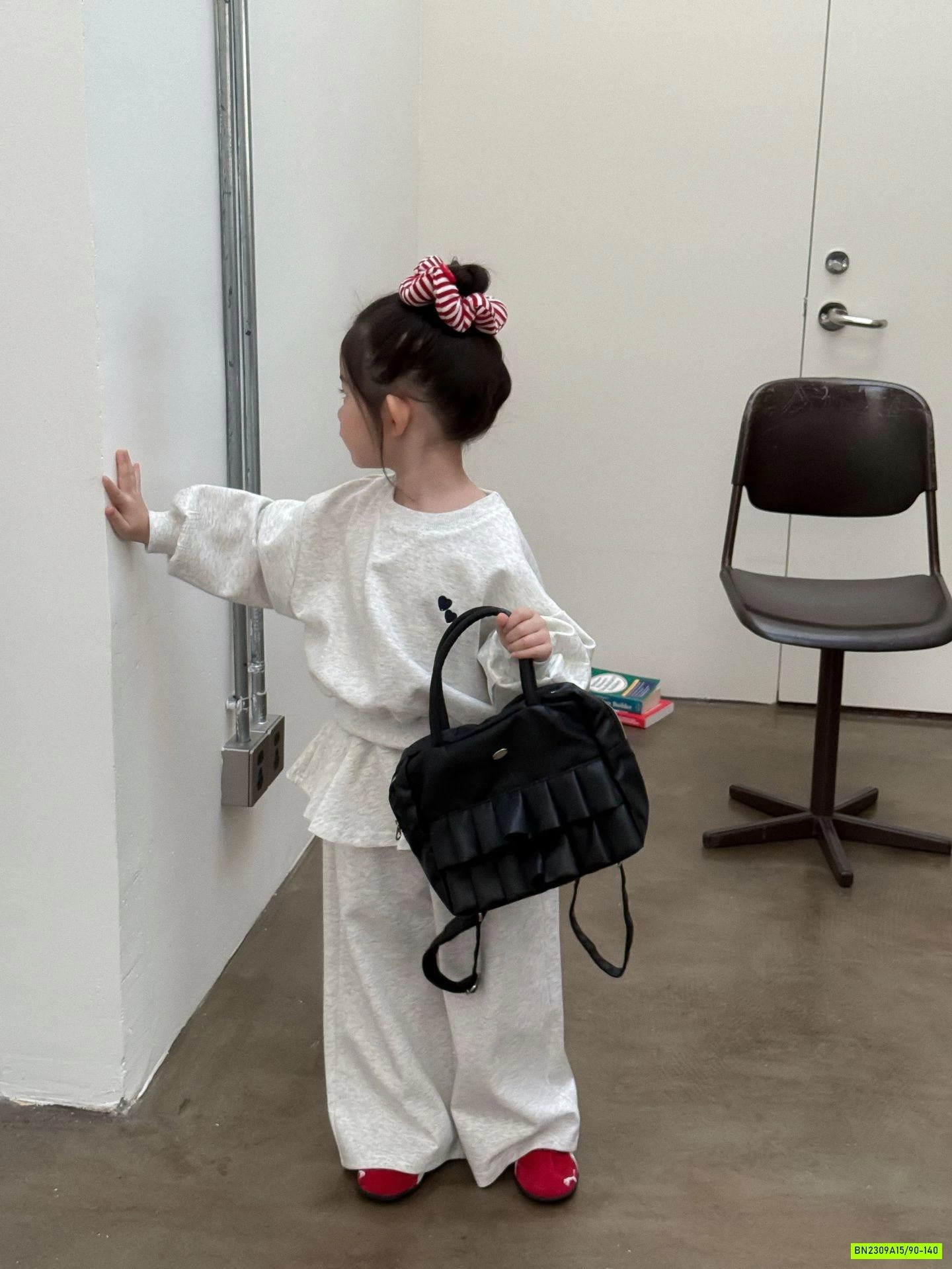 SÉT NỈ GHI QUẦN SUÔNG LIỀN CHOÀNG GIẢ VÁY