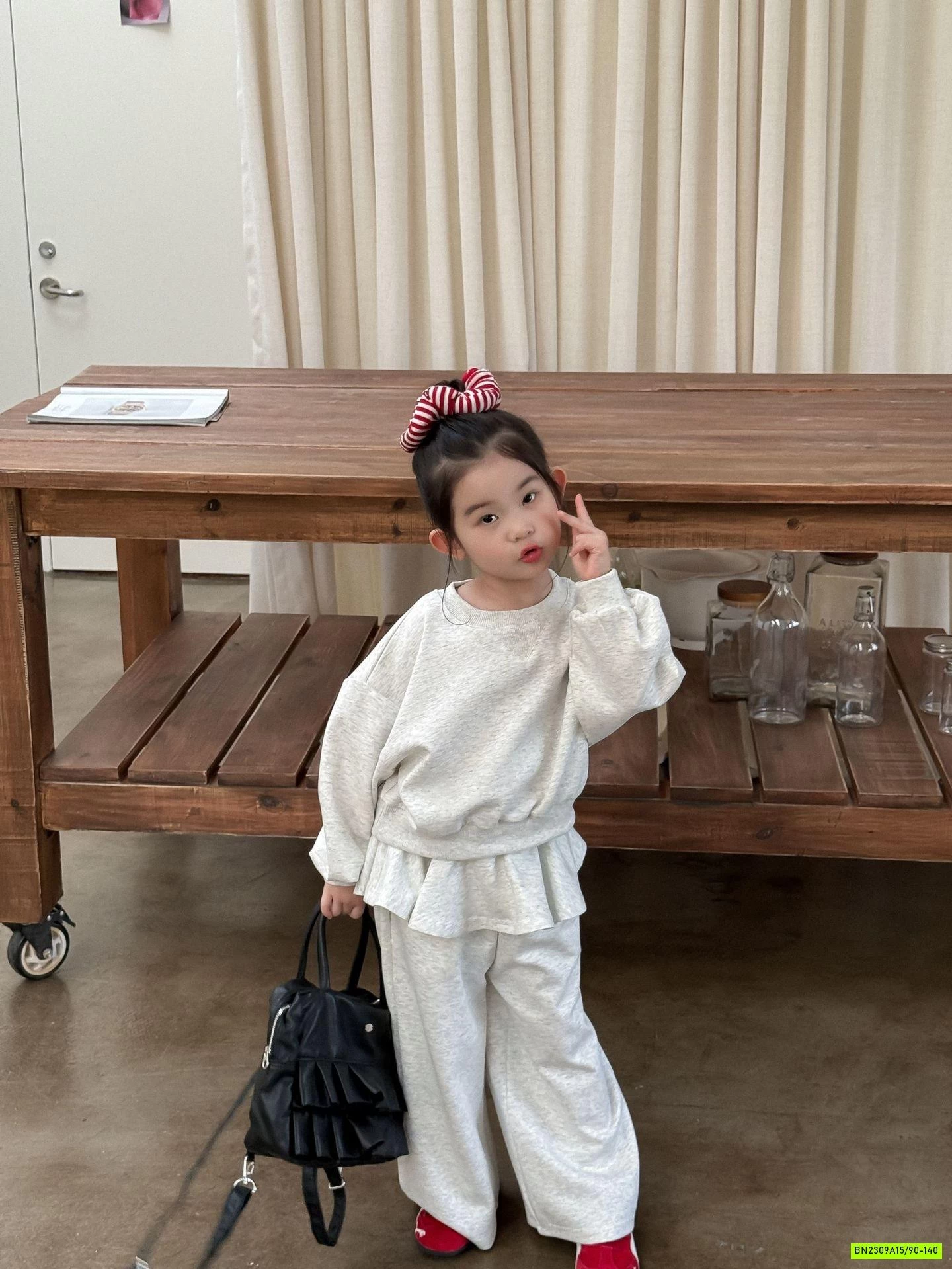 SÉT NỈ GHI QUẦN SUÔNG LIỀN CHOÀNG GIẢ VÁY