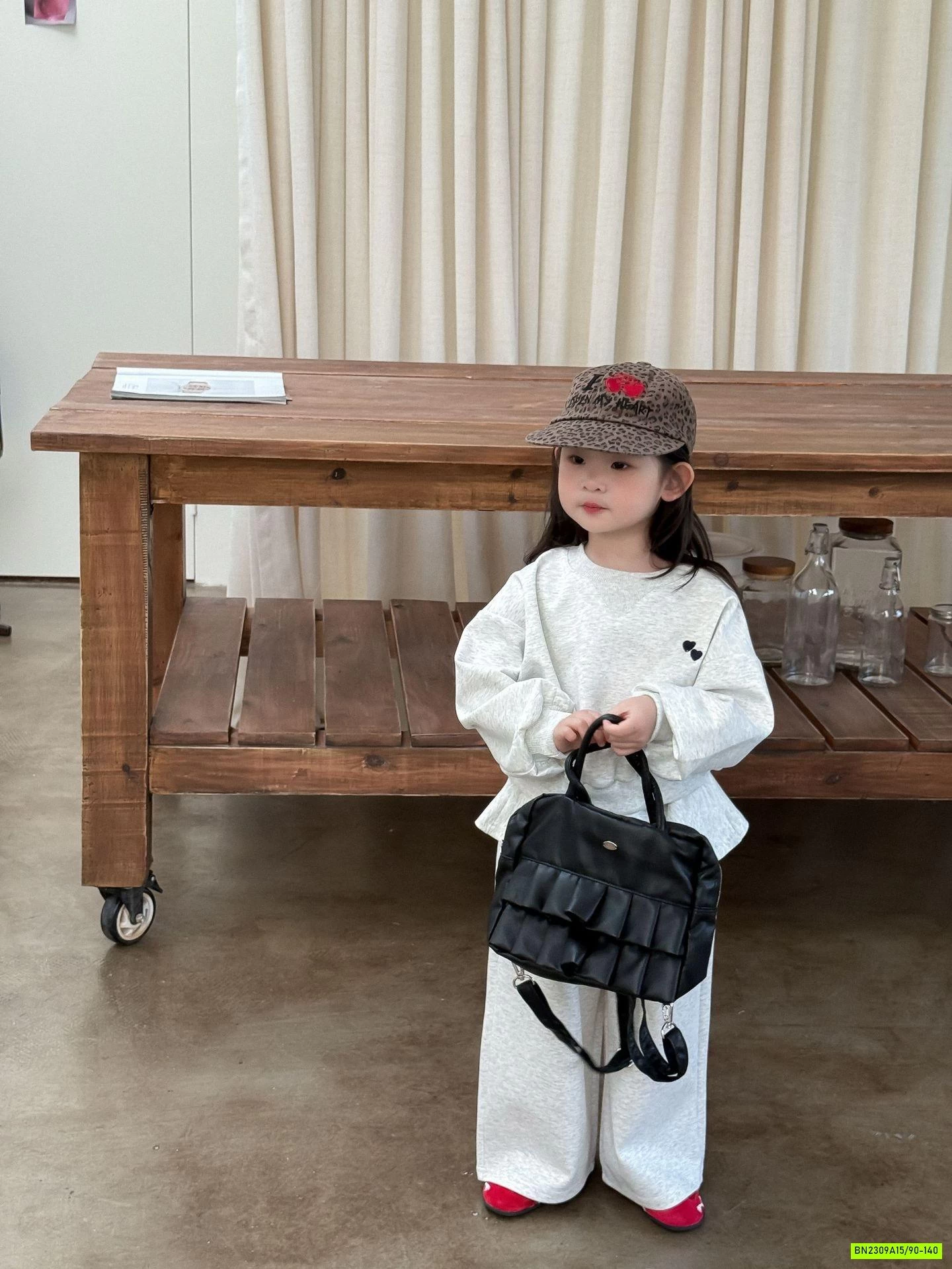 SÉT NỈ GHI QUẦN SUÔNG LIỀN CHOÀNG GIẢ VÁY