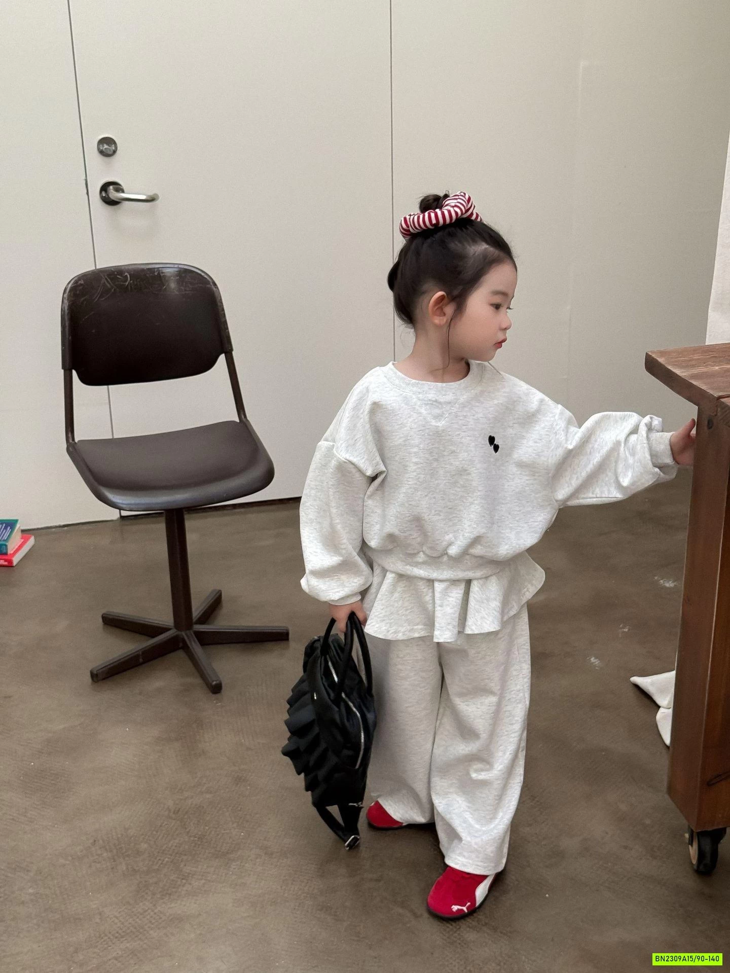 SÉT NỈ GHI QUẦN SUÔNG LIỀN CHOÀNG GIẢ VÁY