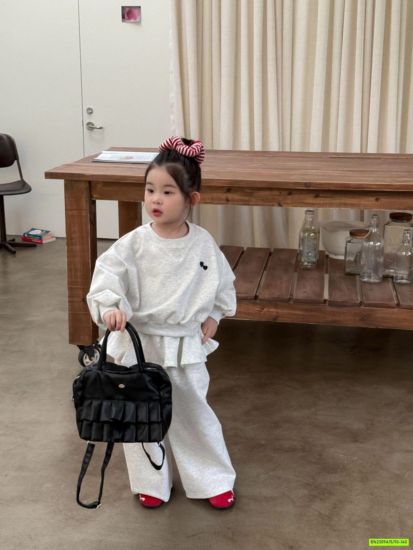 SÉT NỈ GHI QUẦN SUÔNG LIỀN CHOÀNG GIẢ VÁY