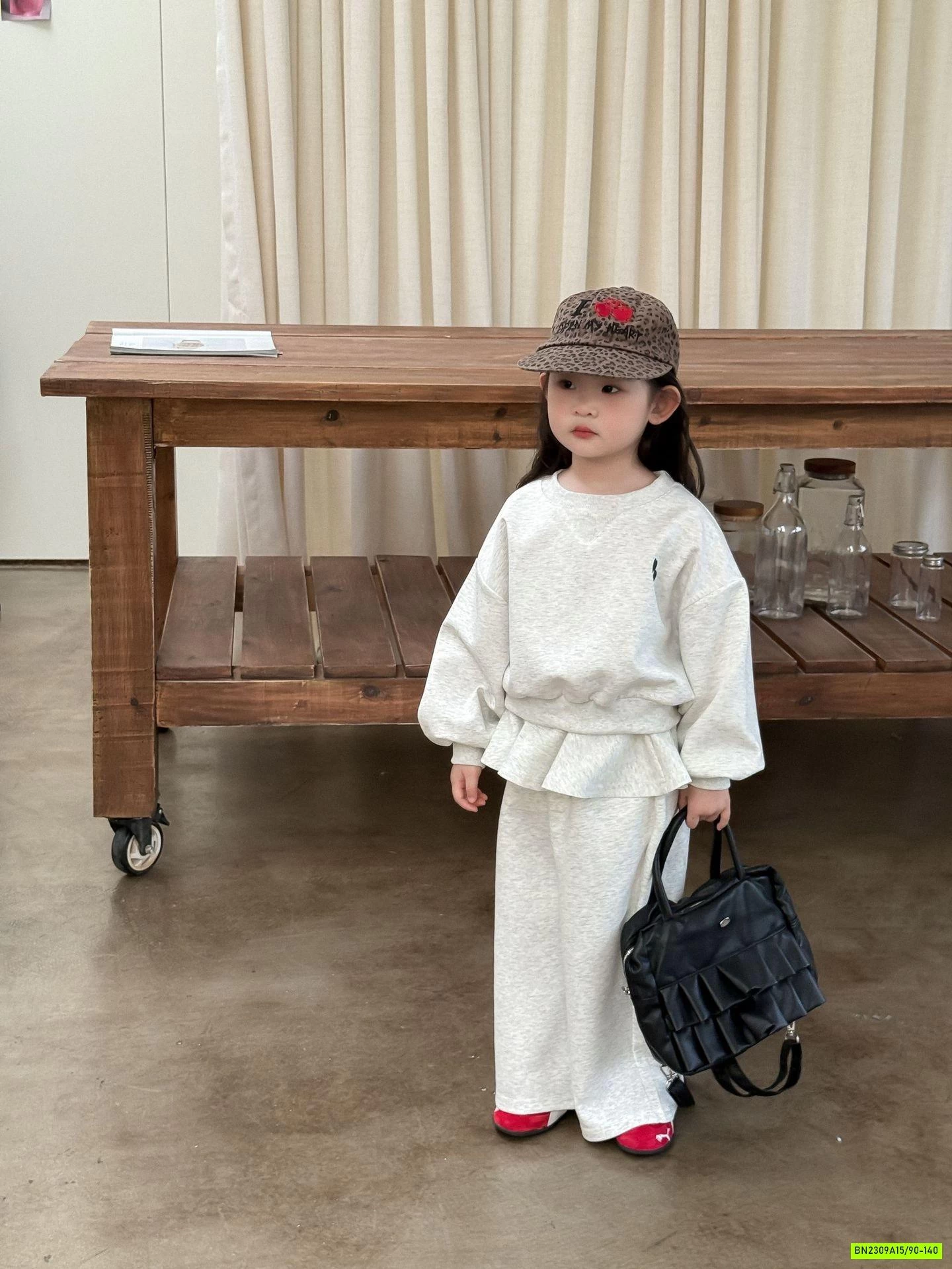 SÉT NỈ GHI QUẦN SUÔNG LIỀN CHOÀNG GIẢ VÁY