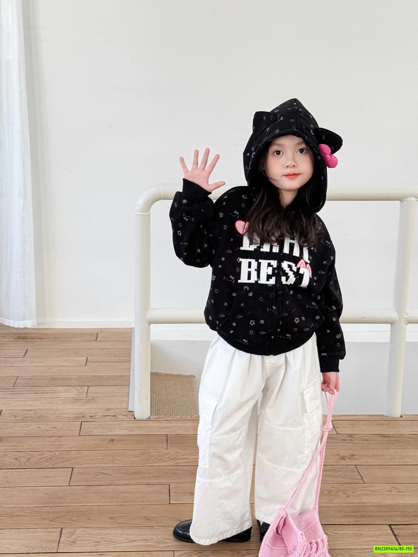 KHOÁC HOODIE MIX QUẦN SUÔNG TRẮNG