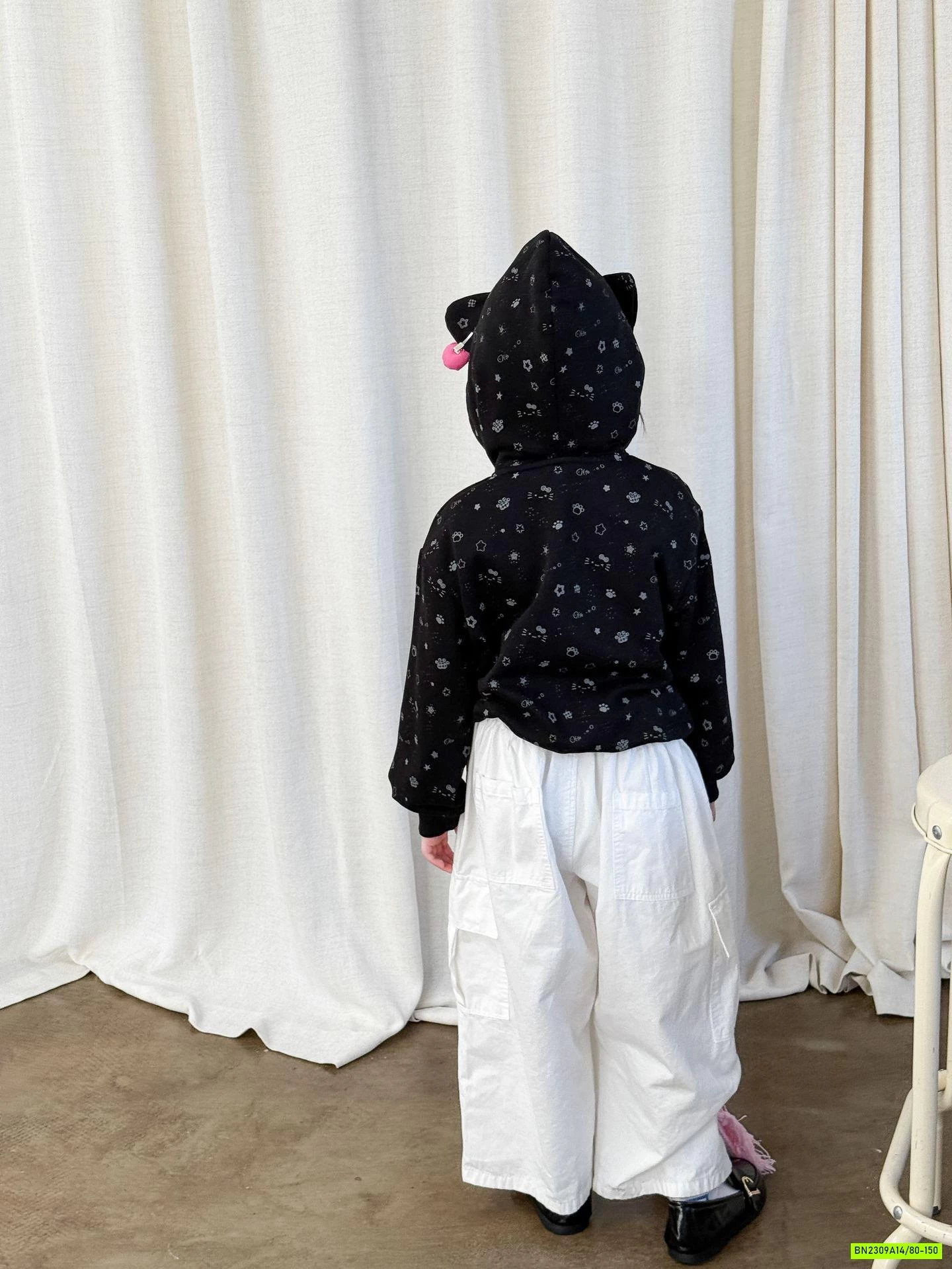 KHOÁC HOODIE MIX QUẦN SUÔNG TRẮNG