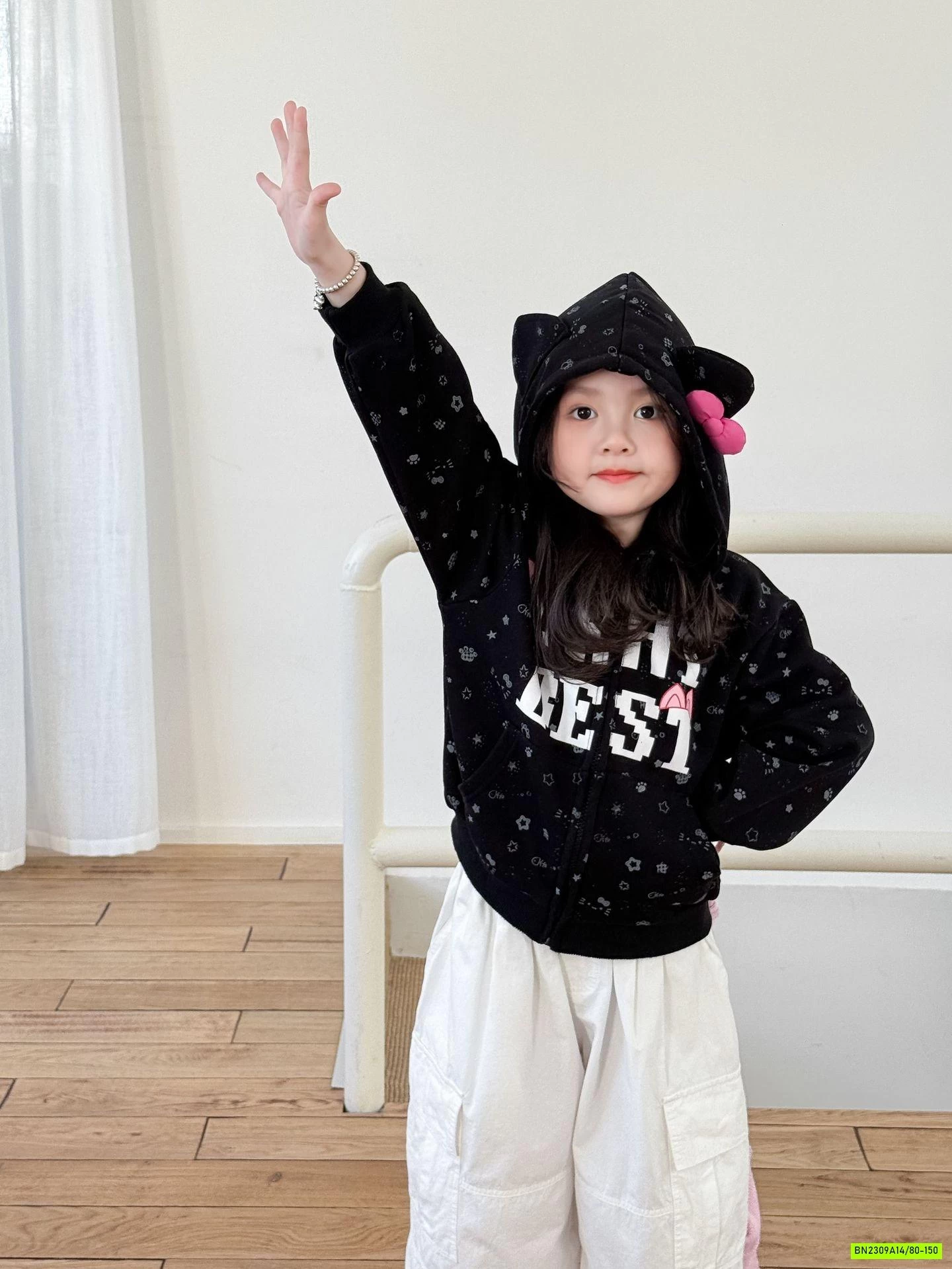 KHOÁC HOODIE MIX QUẦN SUÔNG TRẮNG